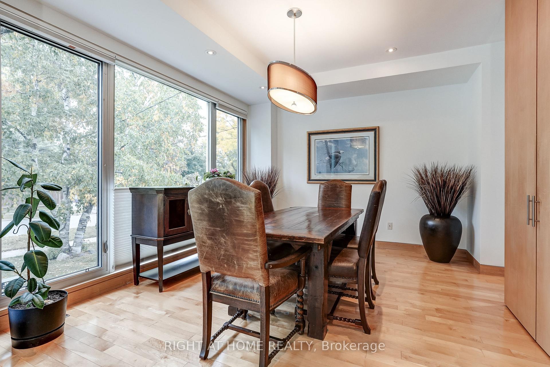 Photo 7 of 17 Ashfield Drive, Etobicoke, Eringate-Centennial-West Deane — HOMEH