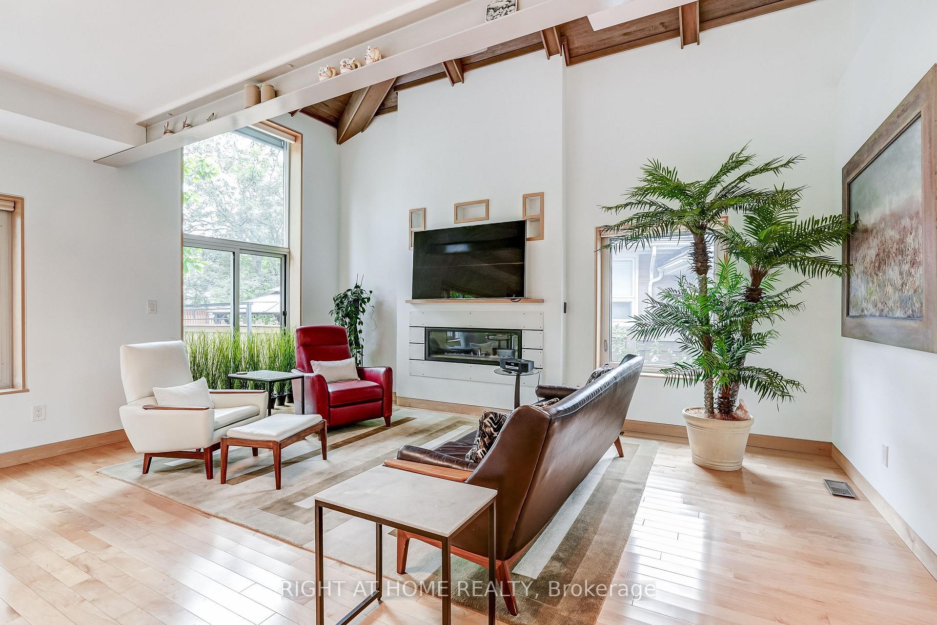 Photo 18 of 17 Ashfield Drive, Etobicoke, Eringate-Centennial-West Deane — HOMEH