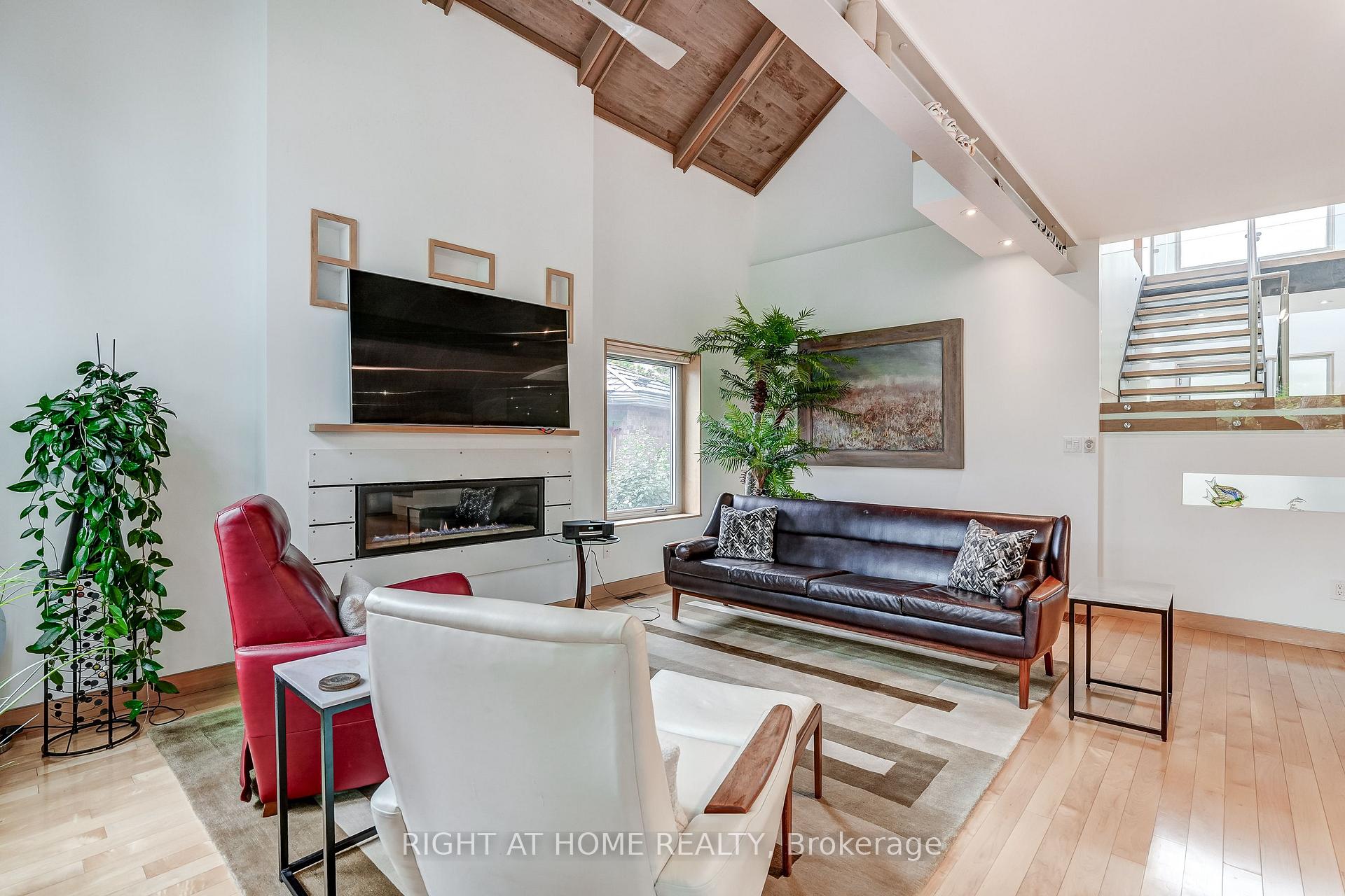 Photo 19 of 17 Ashfield Drive, Etobicoke, Eringate-Centennial-West Deane — HOMEH