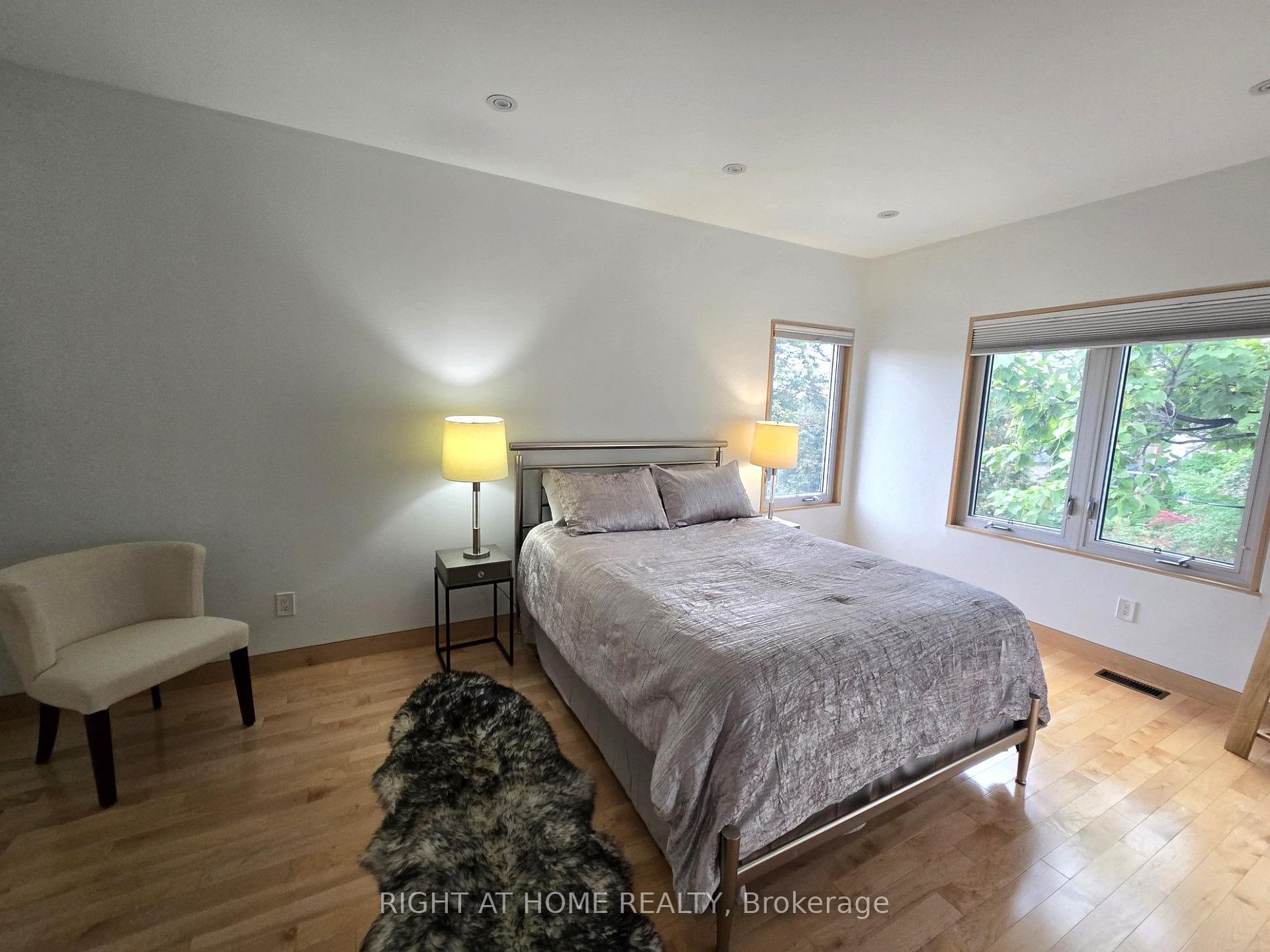 Photo 30 of 17 Ashfield Drive, Etobicoke, Eringate-Centennial-West Deane — HOMEH