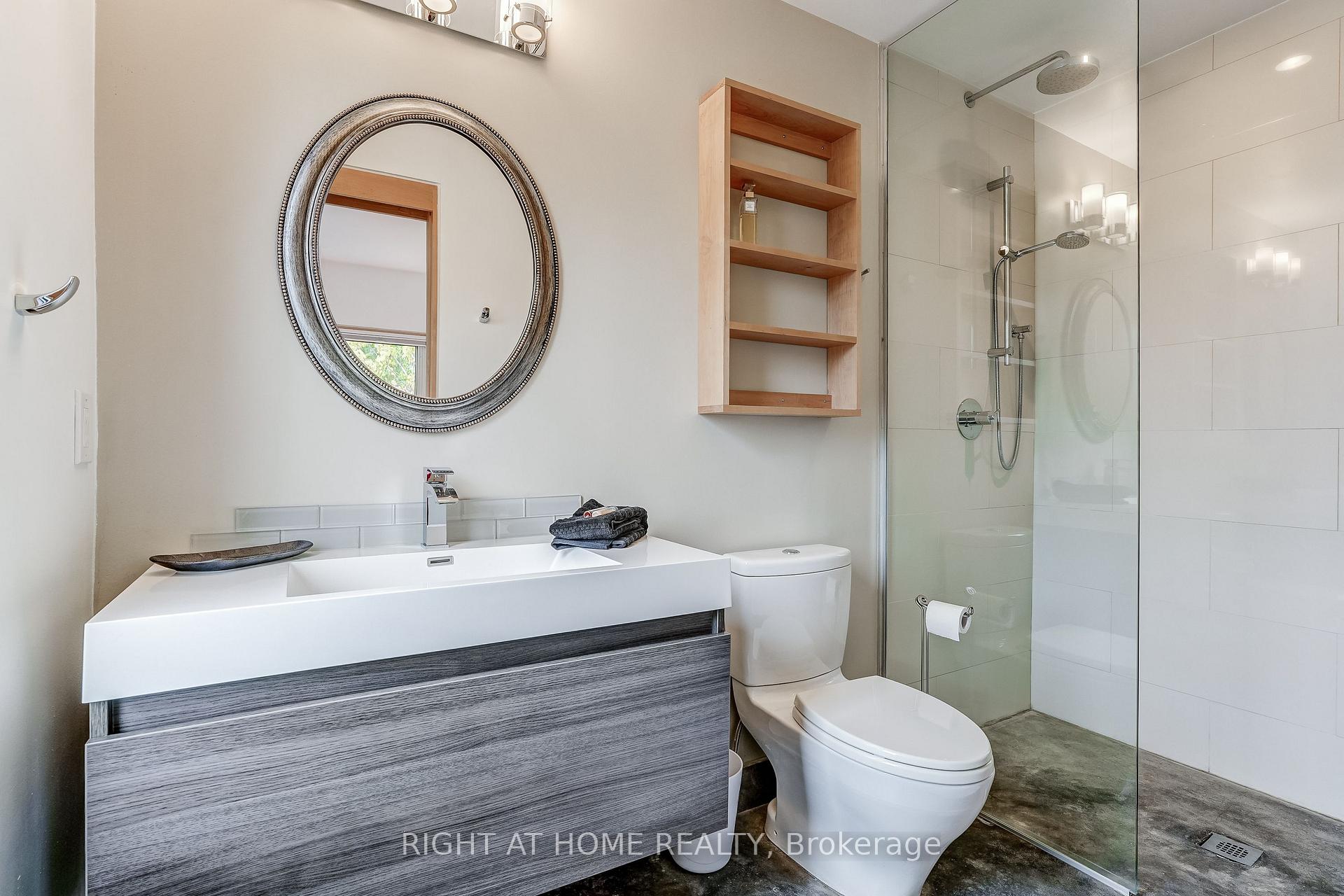 Photo 37 of 17 Ashfield Drive, Etobicoke, Eringate-Centennial-West Deane — HOMEH