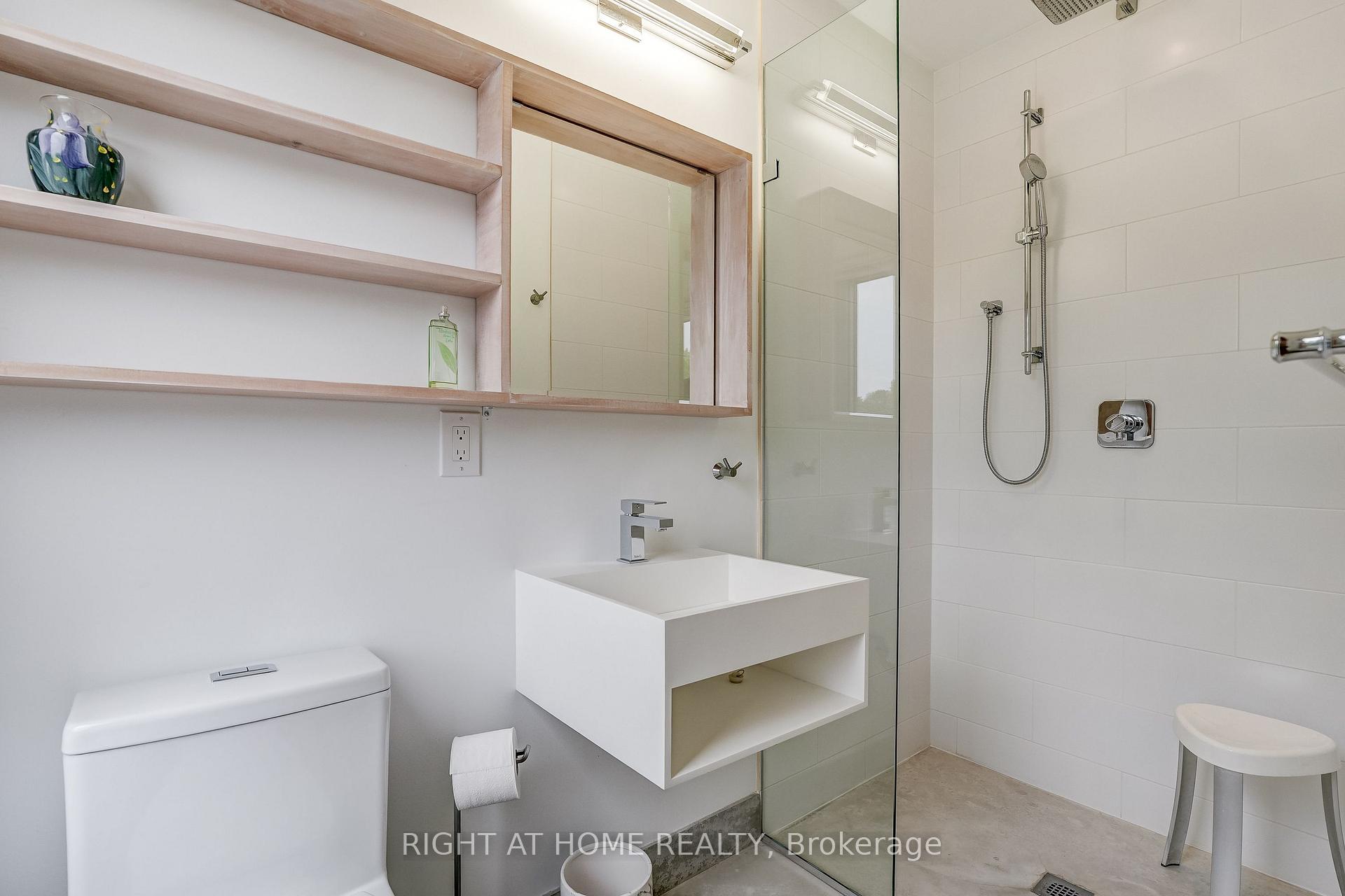 Photo 40 of 17 Ashfield Drive, Etobicoke, Eringate-Centennial-West Deane — HOMEH