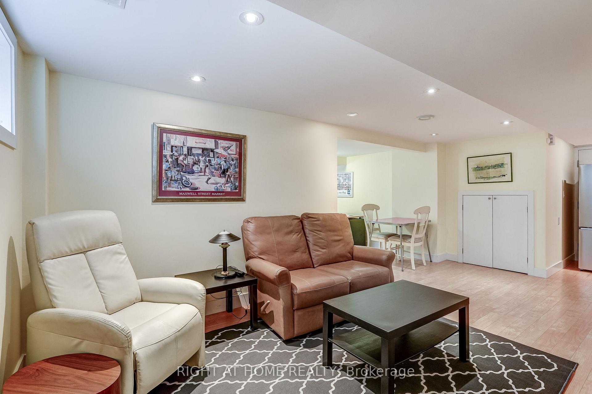 Photo 48 of 17 Ashfield Drive, Etobicoke, Eringate-Centennial-West Deane — HOMEH