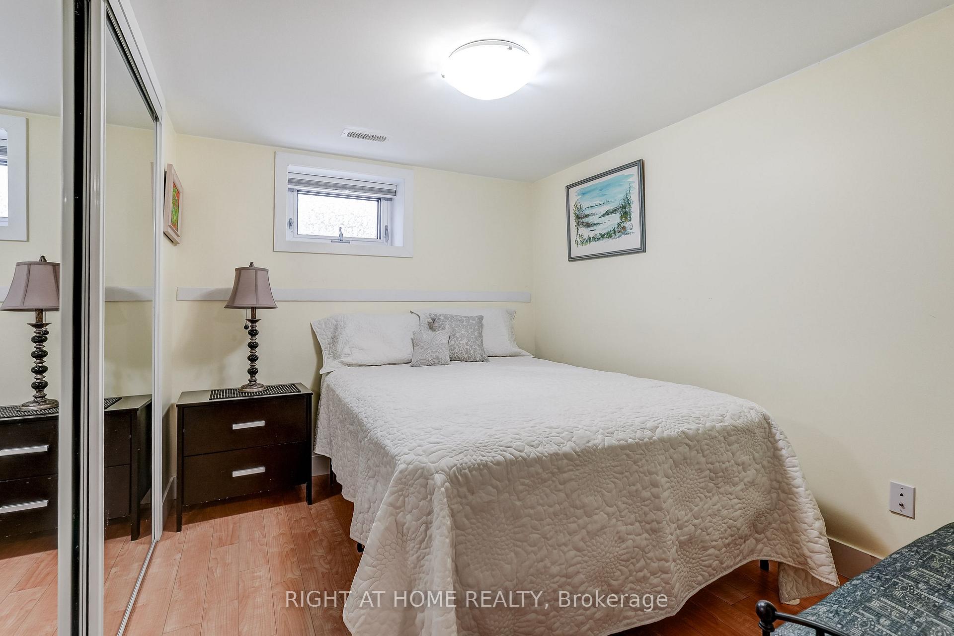 Photo 49 of 17 Ashfield Drive, Etobicoke, Eringate-Centennial-West Deane — HOMEH