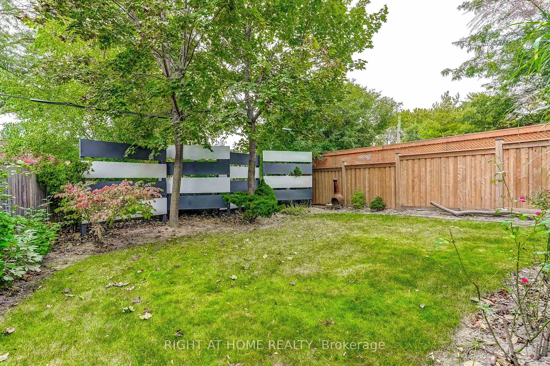Photo 65 of 17 Ashfield Drive, Etobicoke, Eringate-Centennial-West Deane — HOMEH