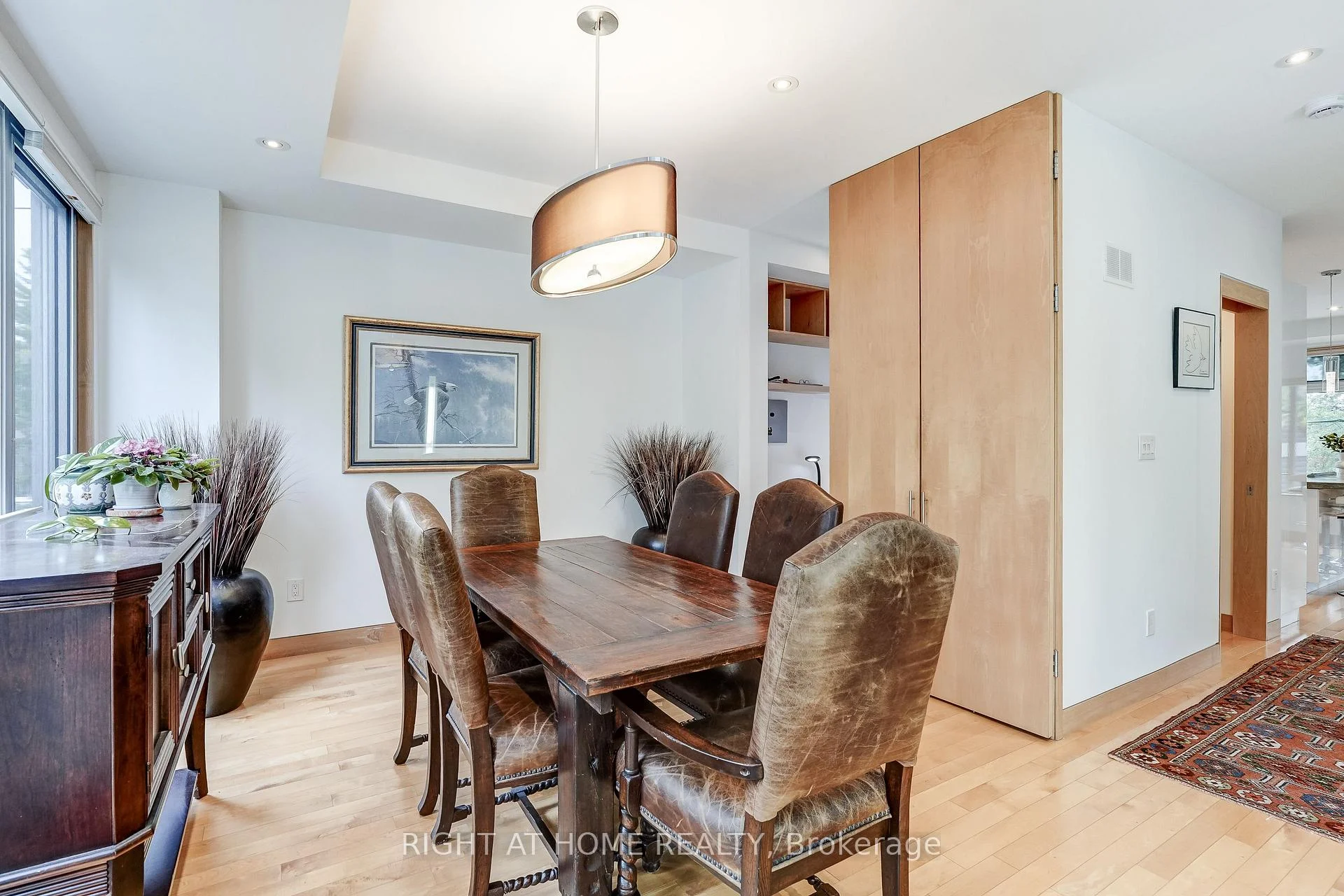 Photo 11 of 17 Ashfield Drive, Etobicoke, Eringate-Centennial-West Deane — HOMEH