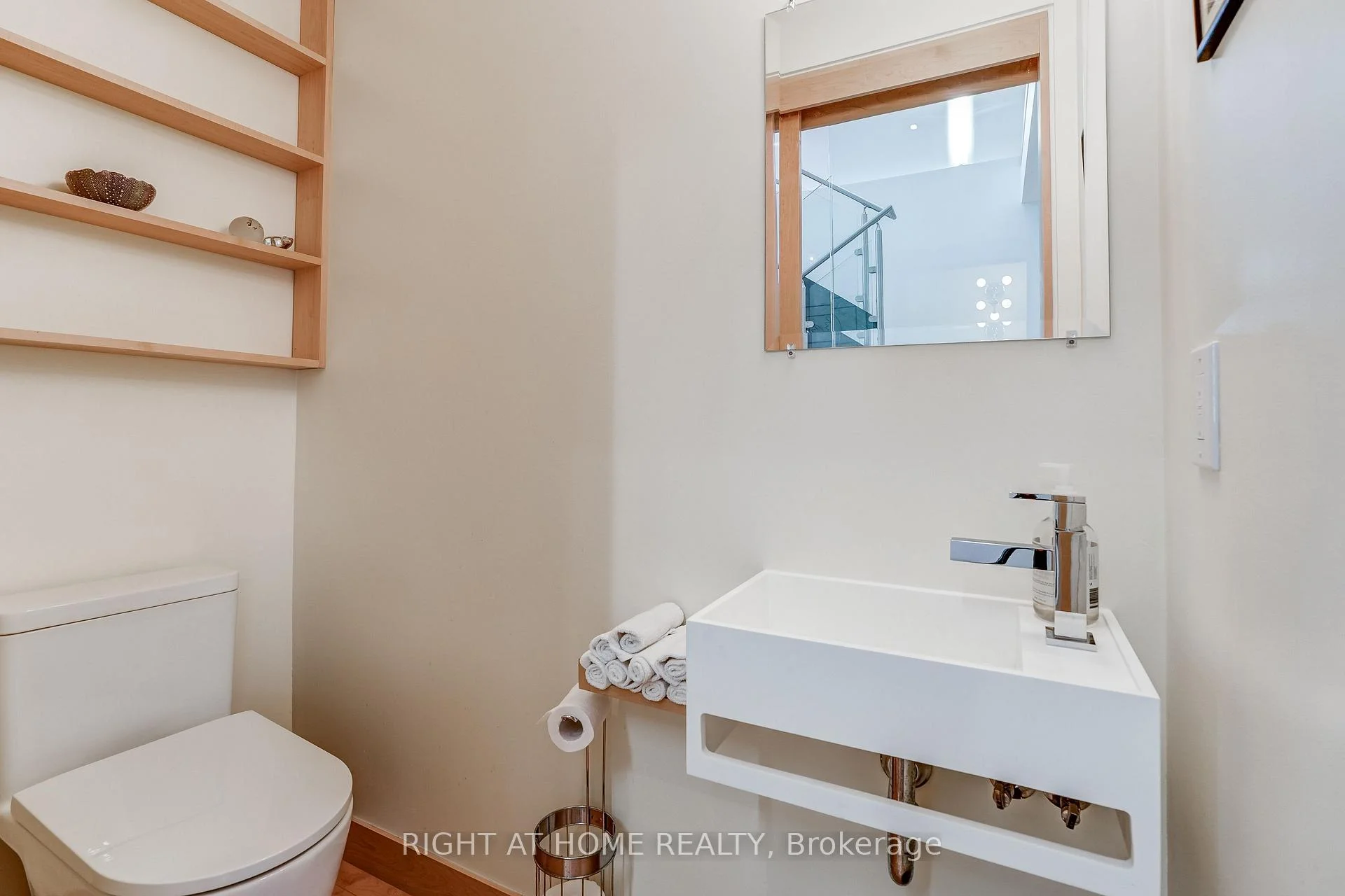 Photo 24 of 17 Ashfield Drive, Etobicoke, Eringate-Centennial-West Deane — HOMEH