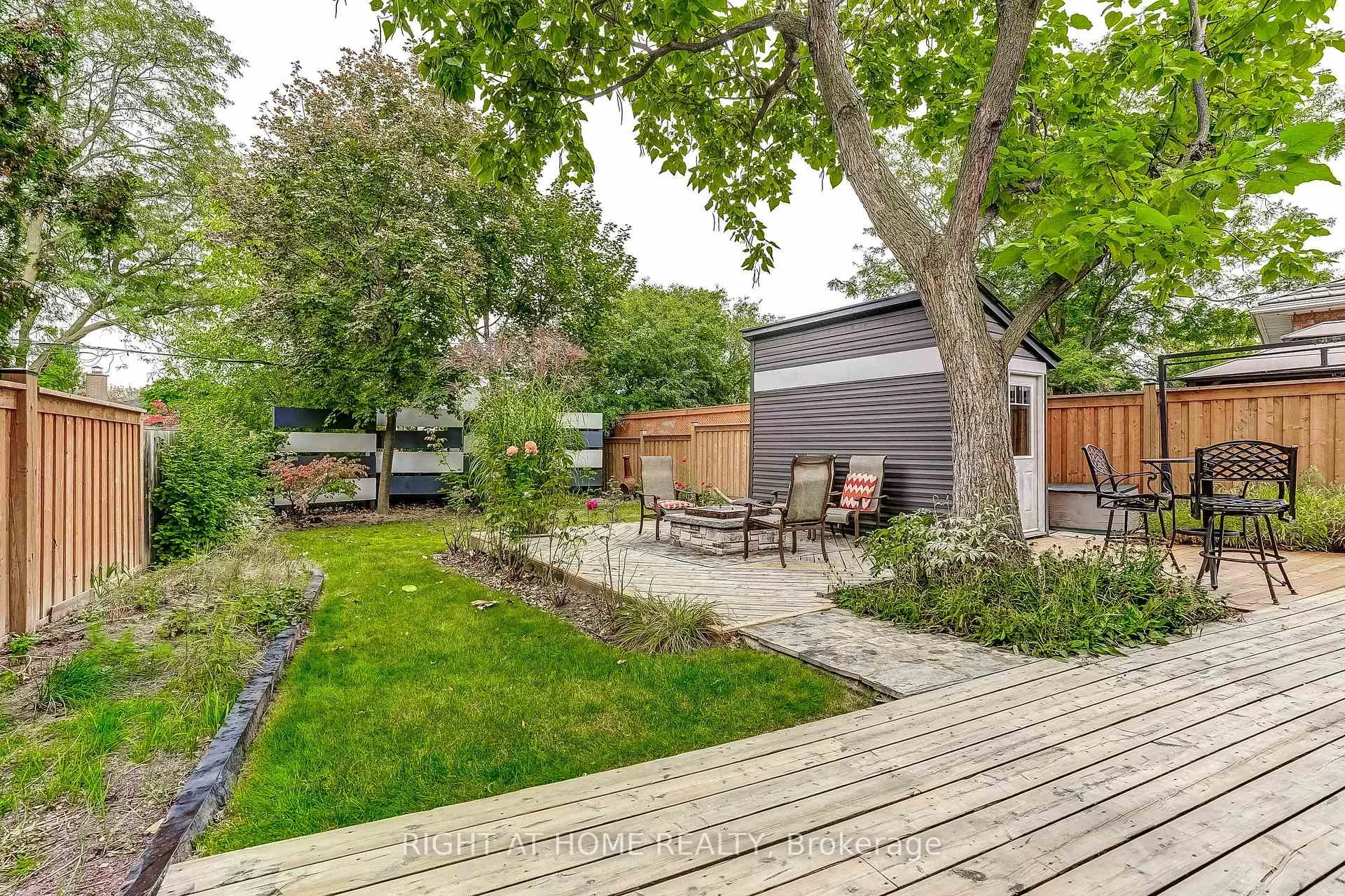 Photo 56 of 17 Ashfield Drive, Etobicoke, Eringate-Centennial-West Deane — HOMEH