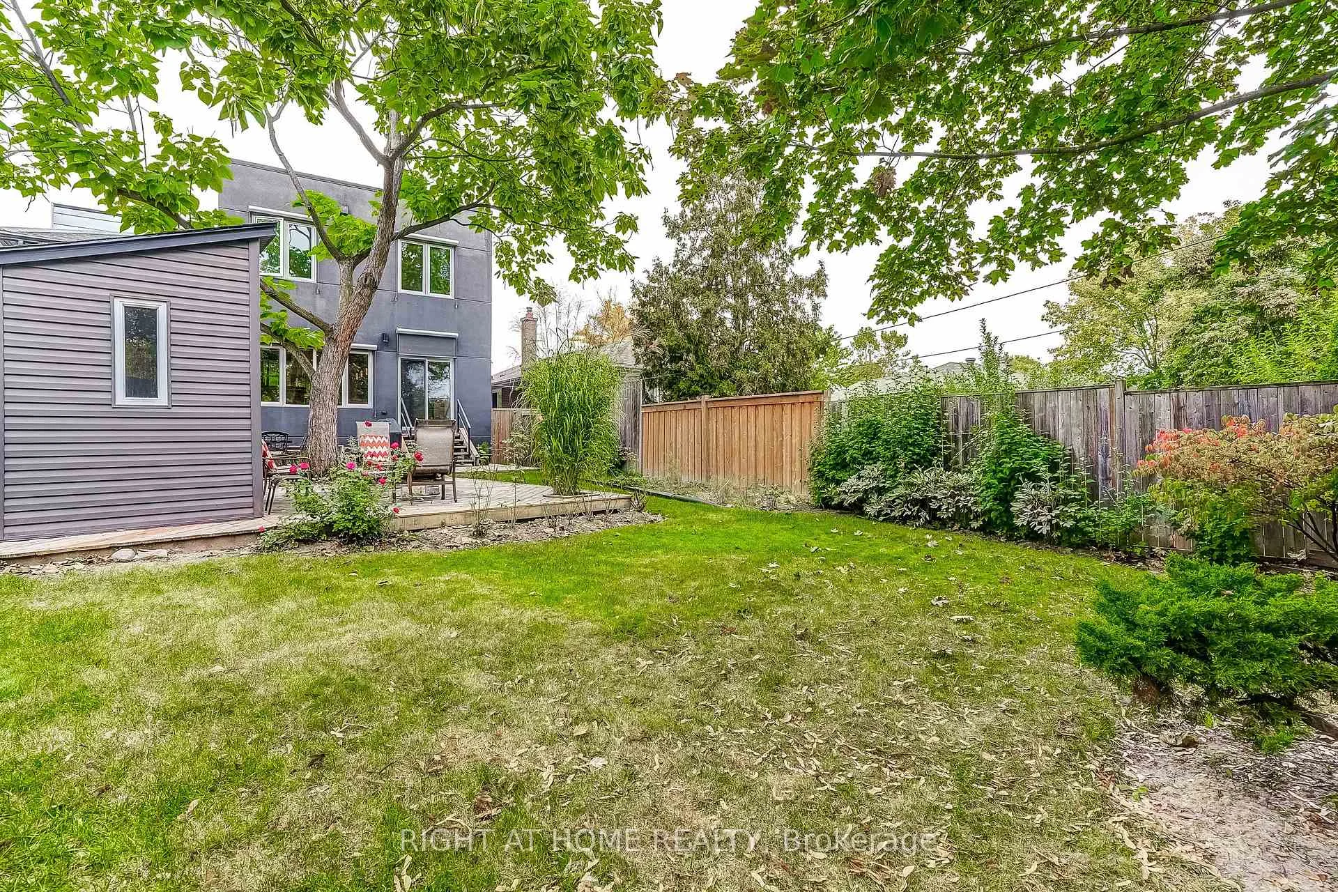 Photo 60 of 17 Ashfield Drive, Etobicoke, Eringate-Centennial-West Deane — HOMEH