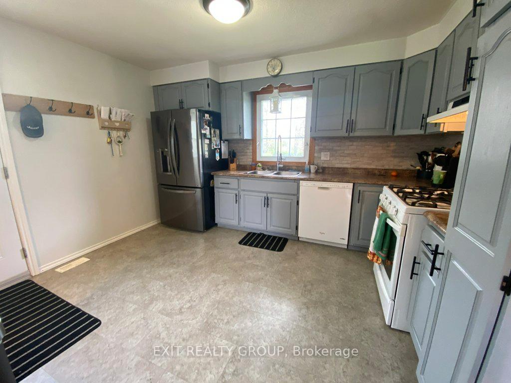 Photo 14 of 87 Bernard Long Road, Quinte West, Sidney Ward — HOMEH