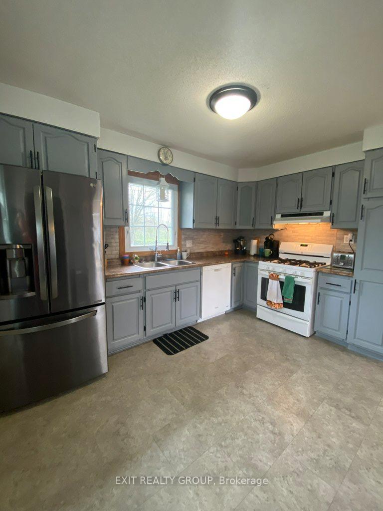 Photo 15 of 87 Bernard Long Road, Quinte West, Sidney Ward — HOMEH