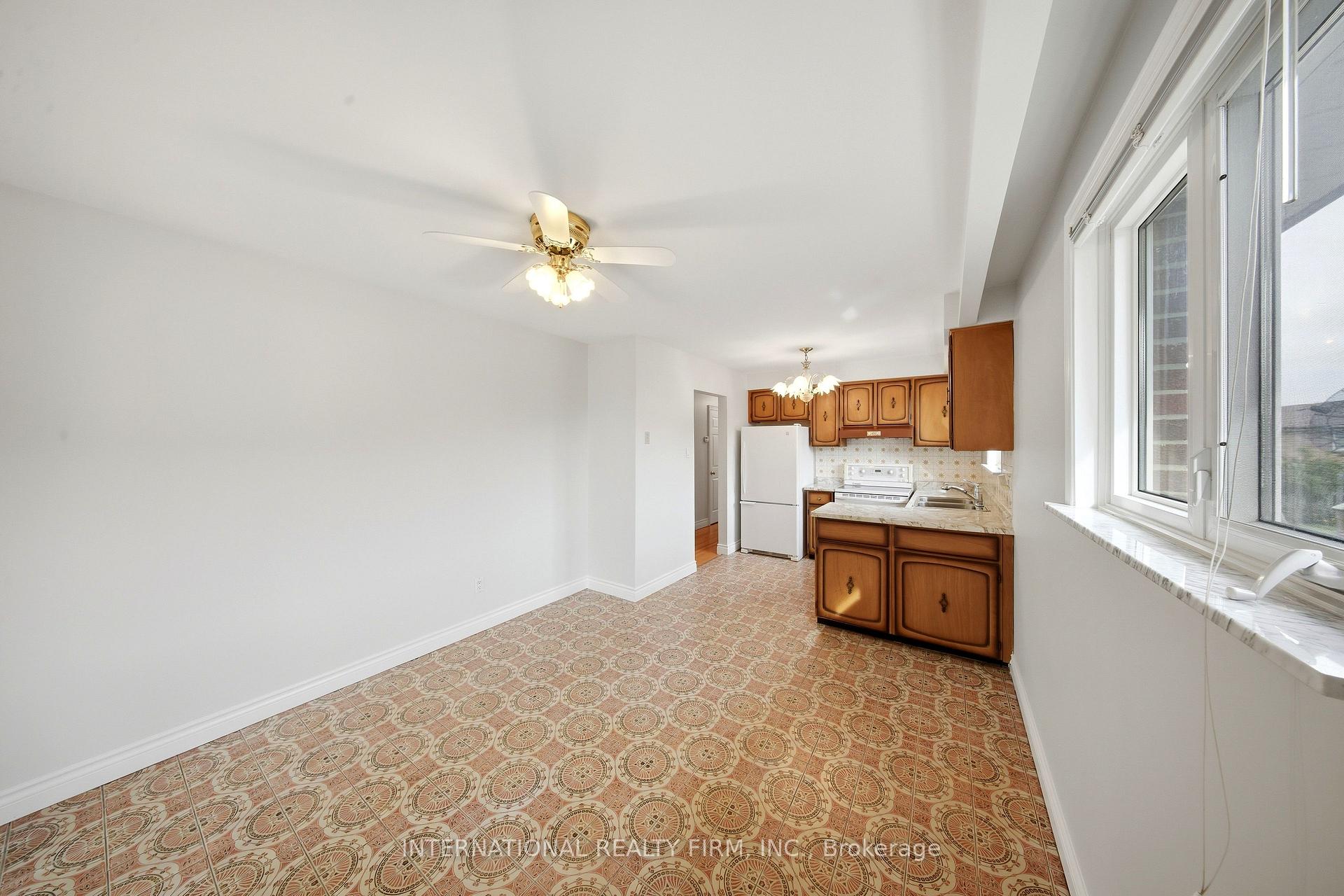 Photo 7 of 92 Andrew Park, Vaughan, West Woodbridge — HOMEH