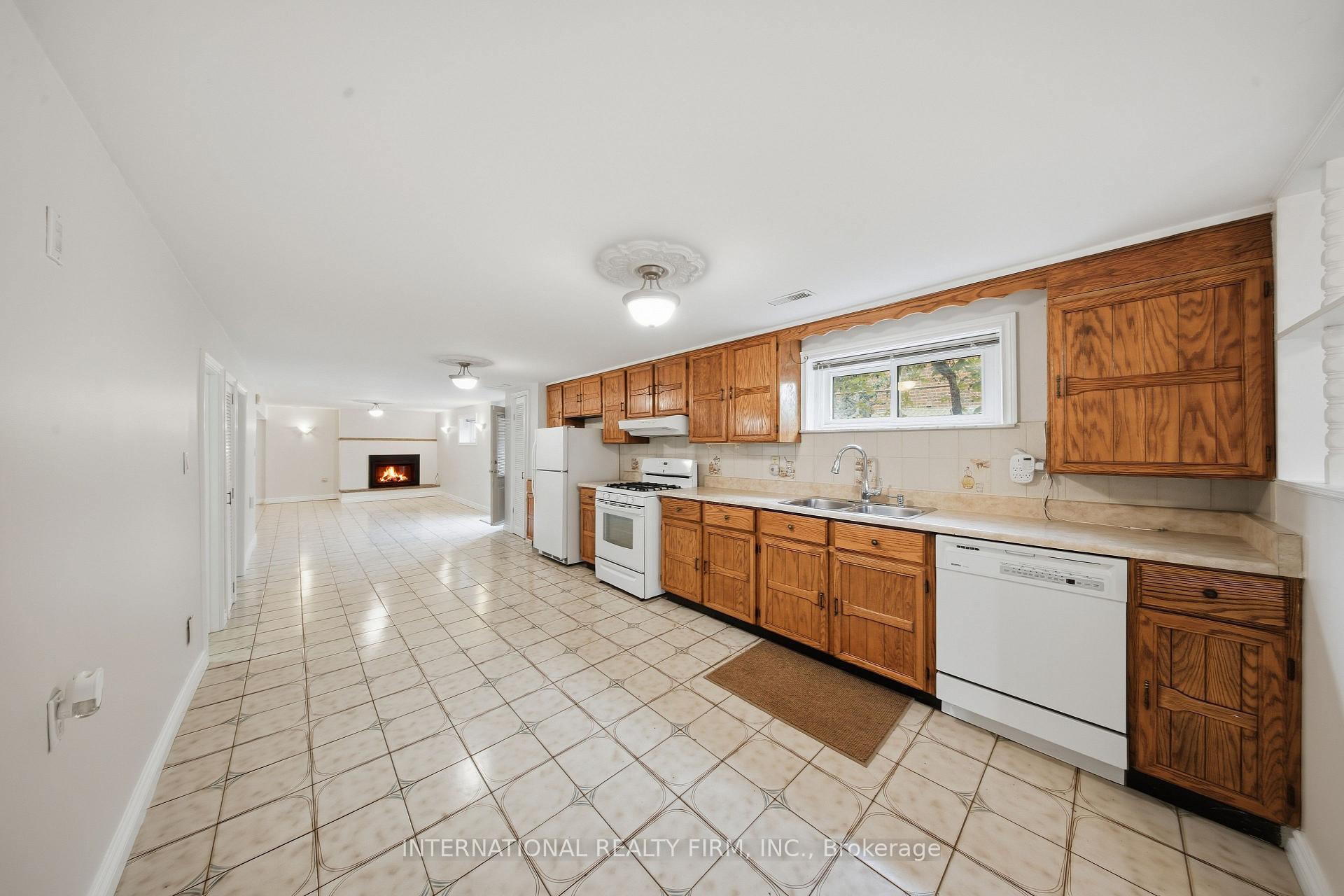 Photo 16 of 92 Andrew Park, Vaughan, West Woodbridge — HOMEH
