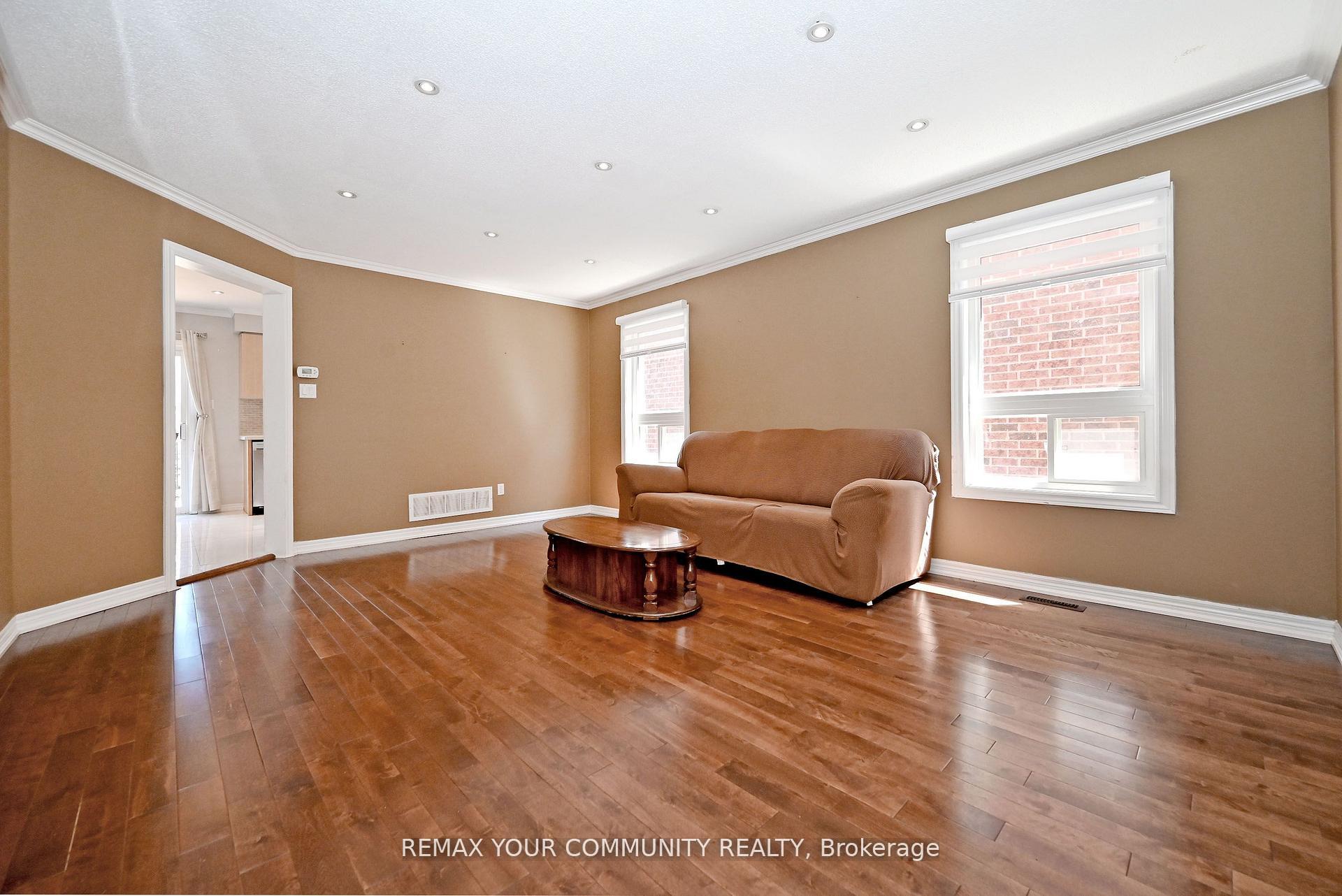 Photo 7 of 73 Laurendale Avenue, Georgina, Keswick South — HOMEH