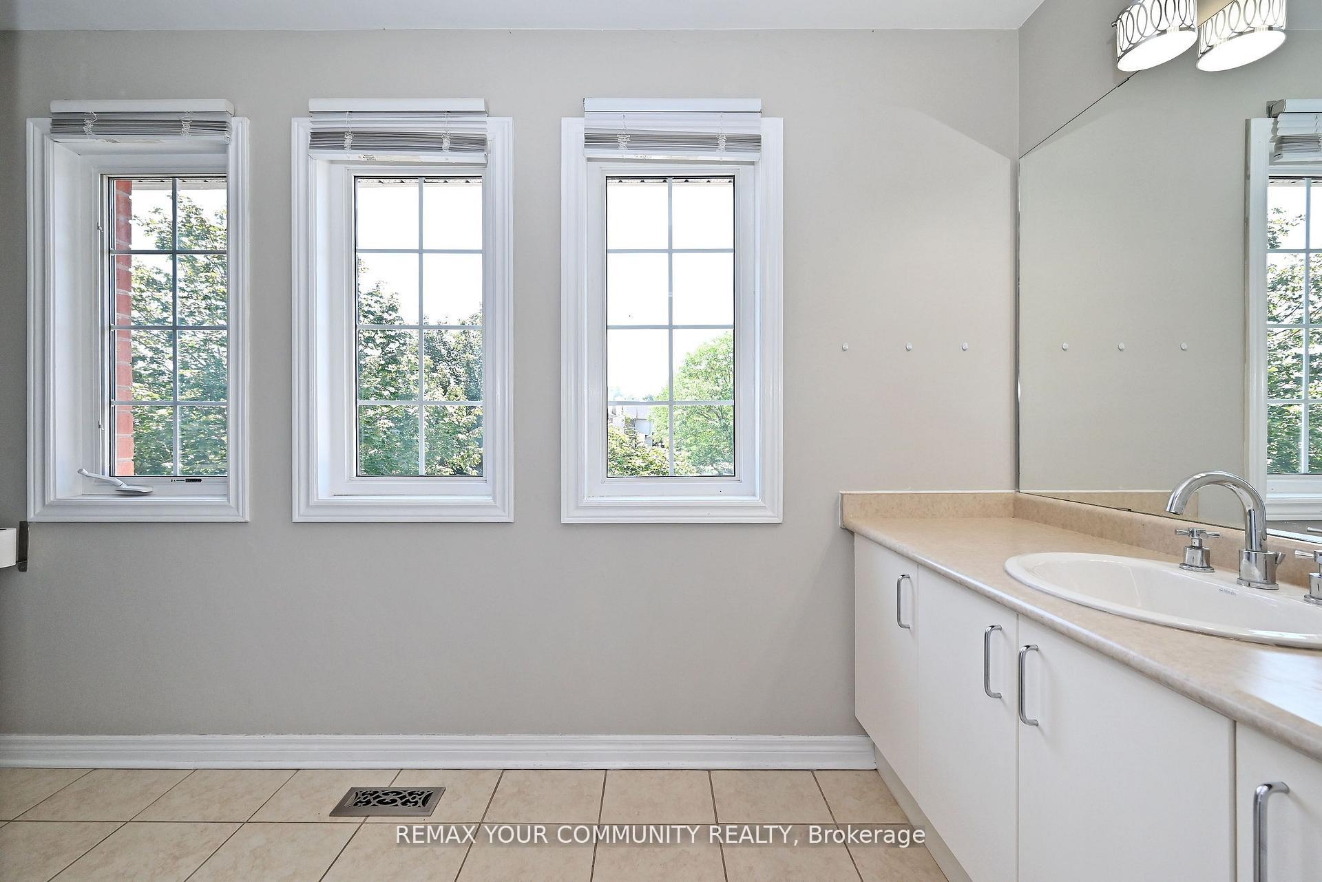 Photo 37 of 73 Laurendale Avenue, Georgina, Keswick South — HOMEH