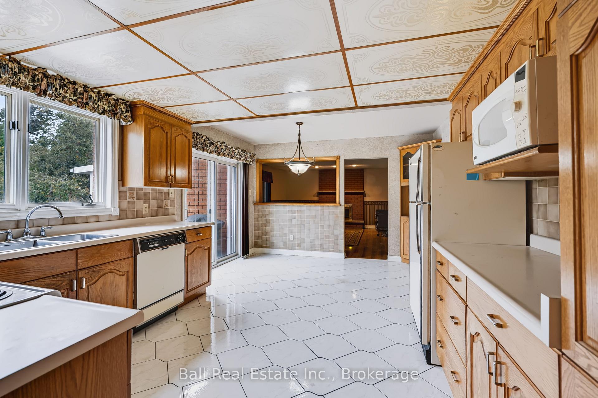 Photo 11 of 793 Hewitt Drive, Peterborough, Monaghan Ward 2 — HOMEH