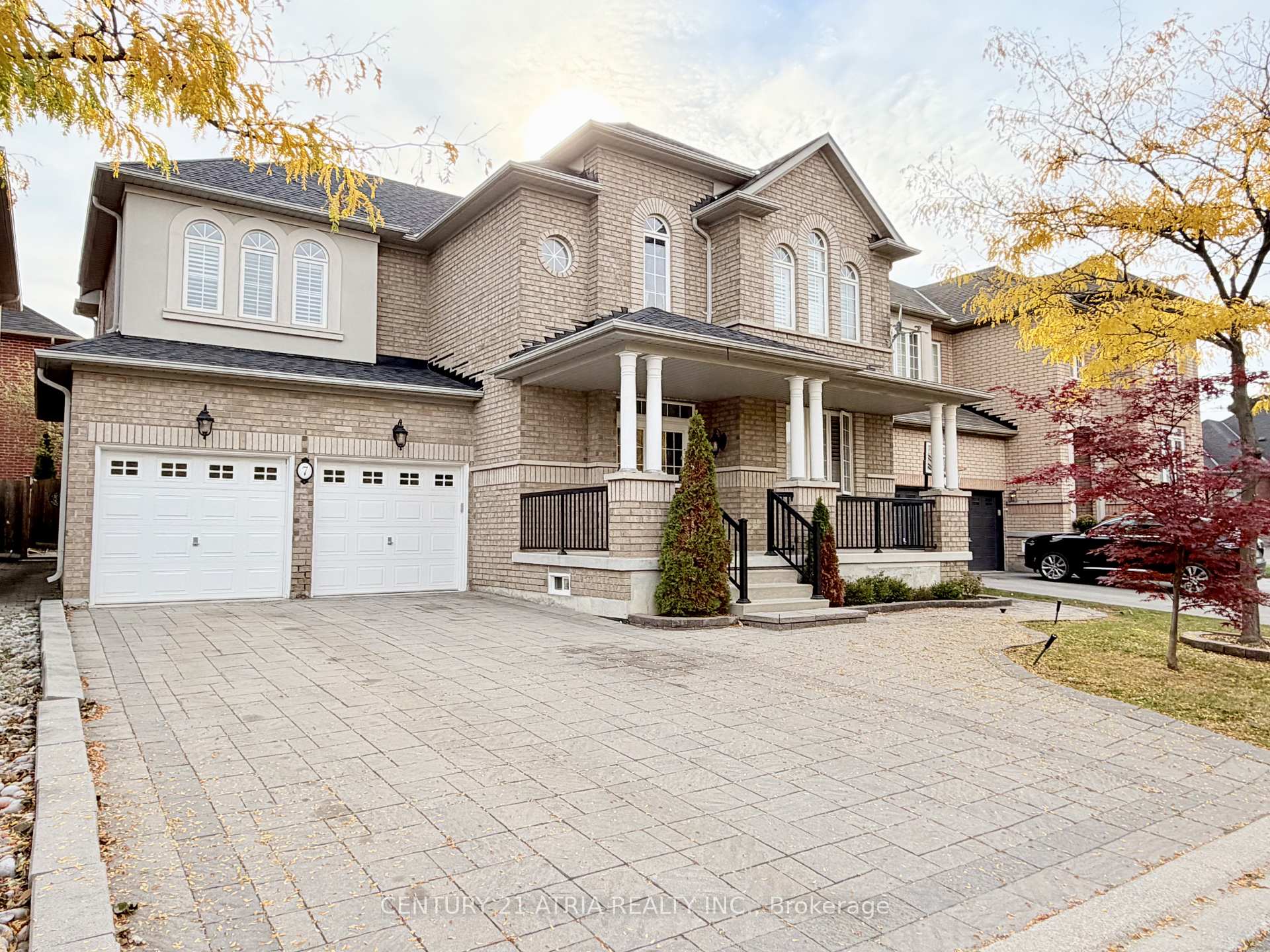 Photo 2 of 7 Tiglio Road, Vaughan, Vellore Village — HOMEH