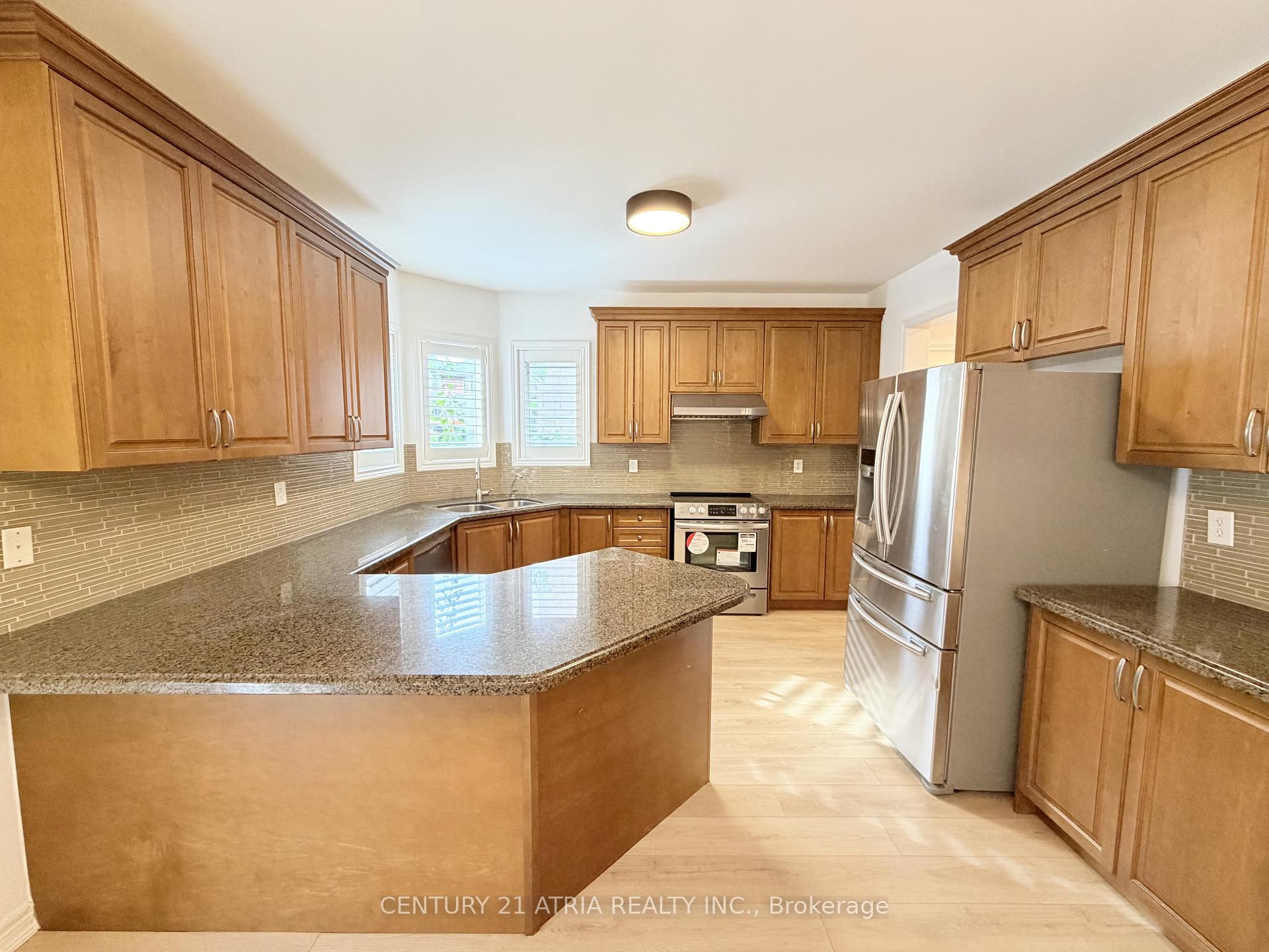 Photo 11 of 7 Tiglio Road, Vaughan, Vellore Village — HOMEH