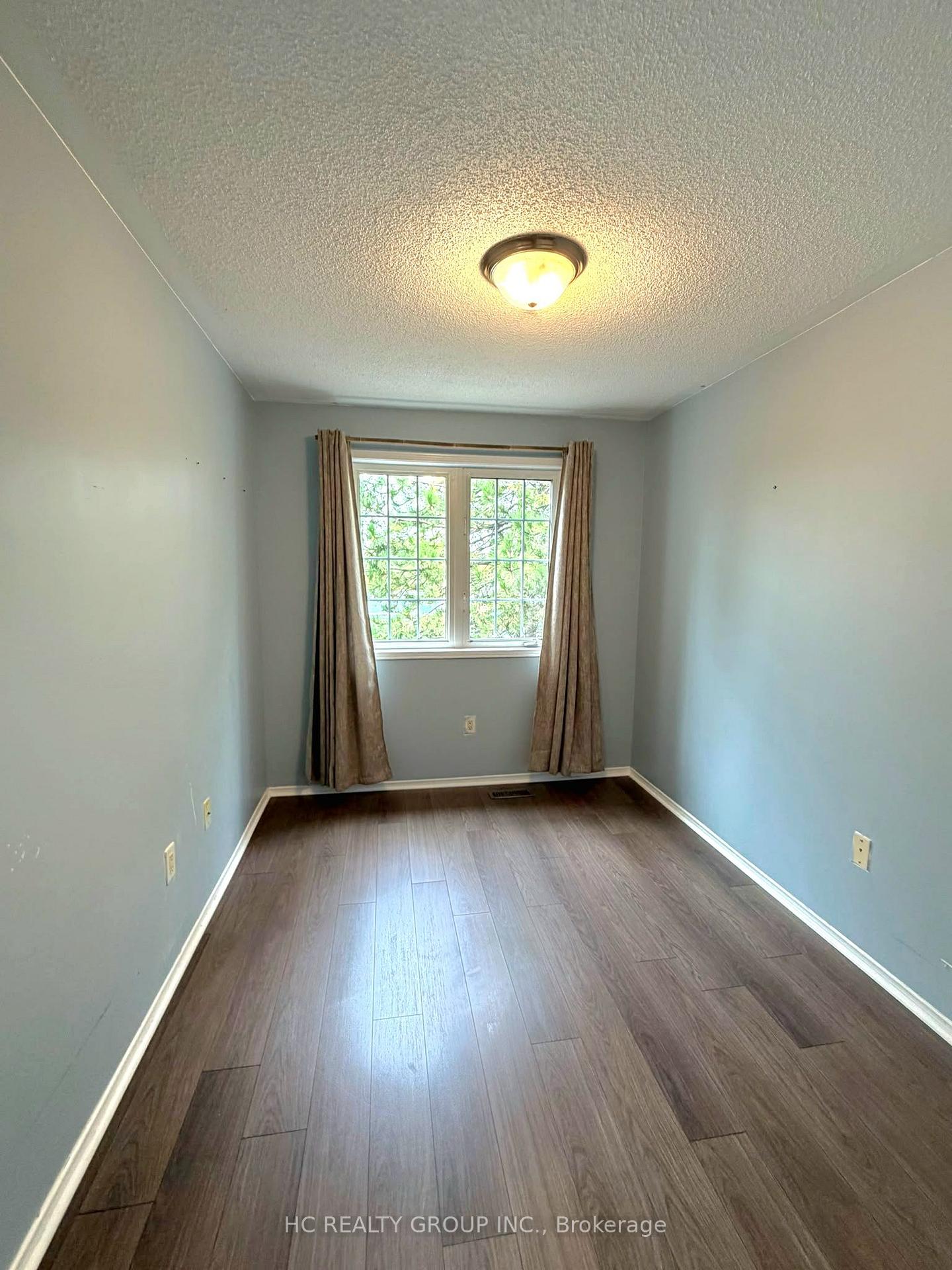 Photo 16 of Unit 19, 10 Post Oak Drive, Richmond Hill, Jefferson — HOMEH