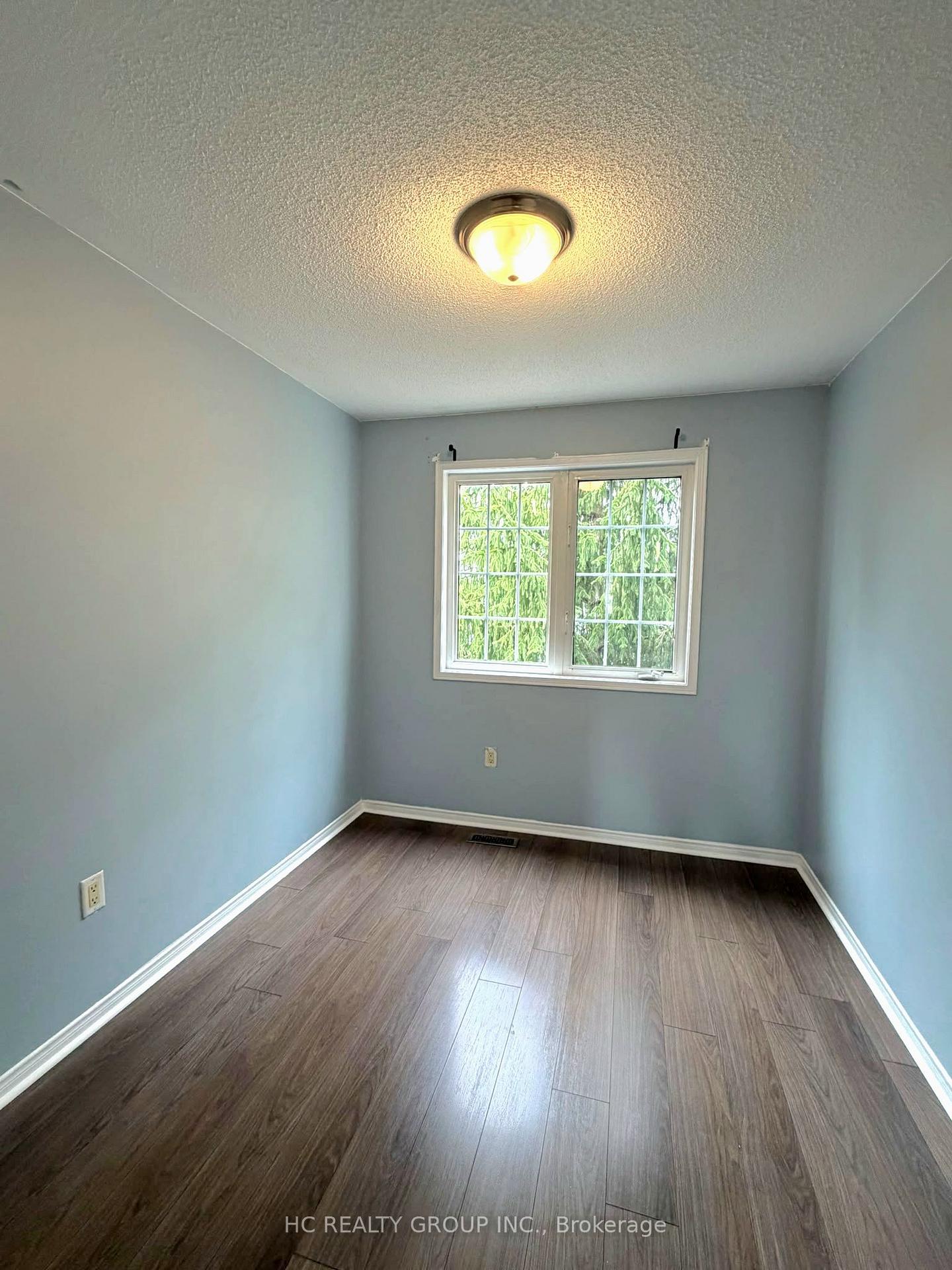 Photo 18 of Unit 19, 10 Post Oak Drive, Richmond Hill, Jefferson — HOMEH