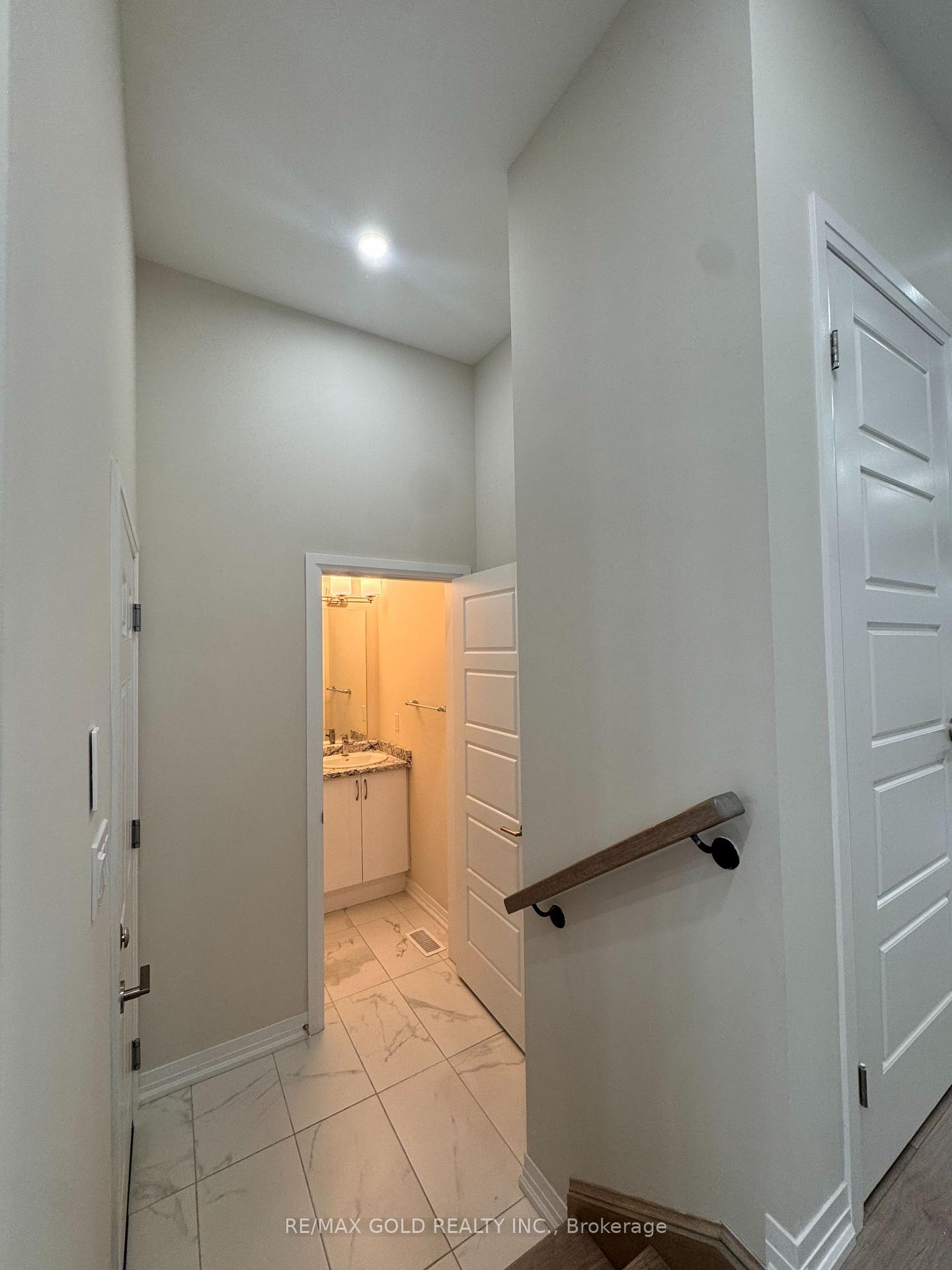 Photo 4 of 31 George Brier Drive W, Brant, Paris — HOMEH