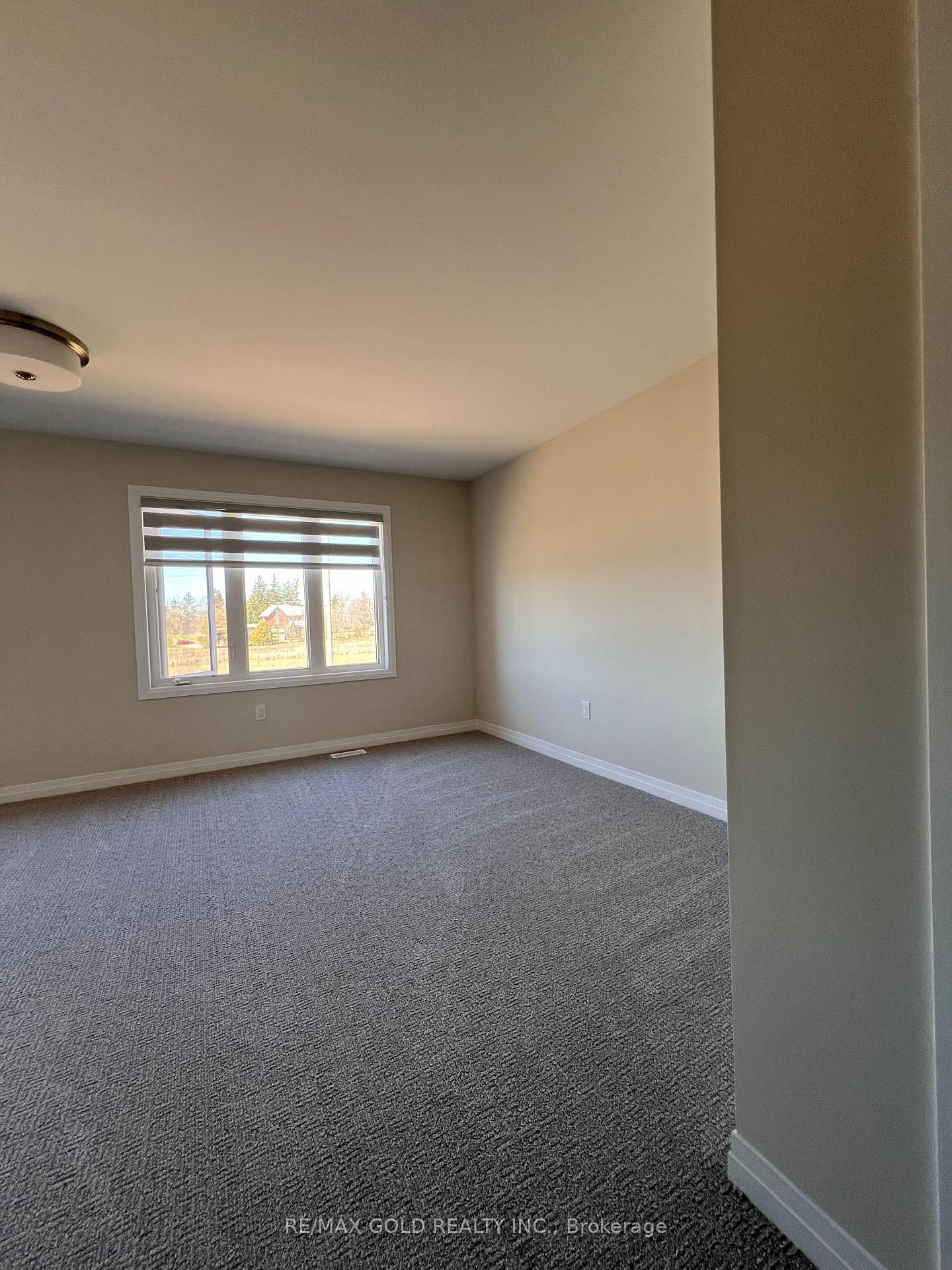 Photo 19 of 31 George Brier Drive W, Brant, Paris — HOMEH
