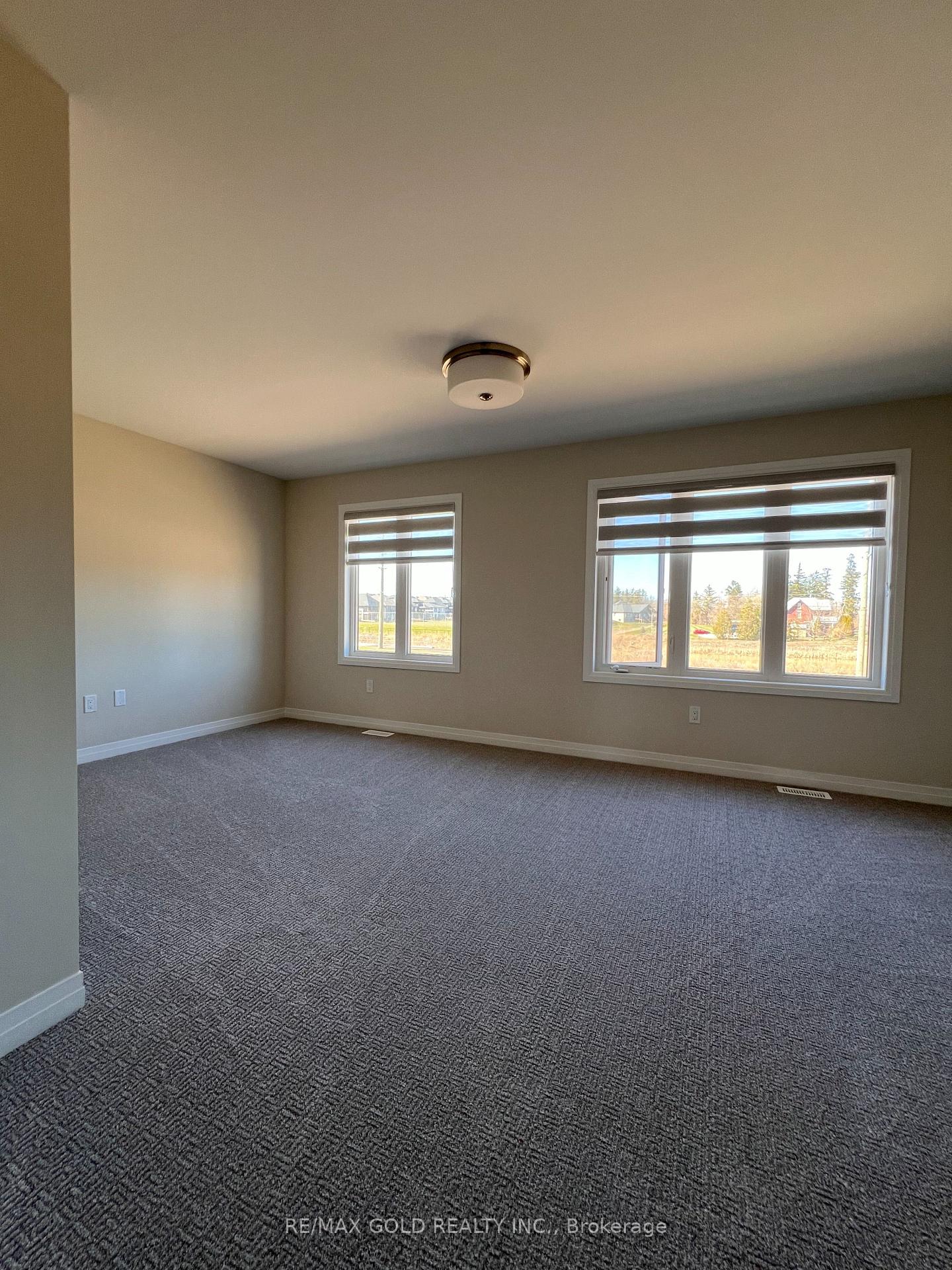 Photo 20 of 31 George Brier Drive W, Brant, Paris — HOMEH