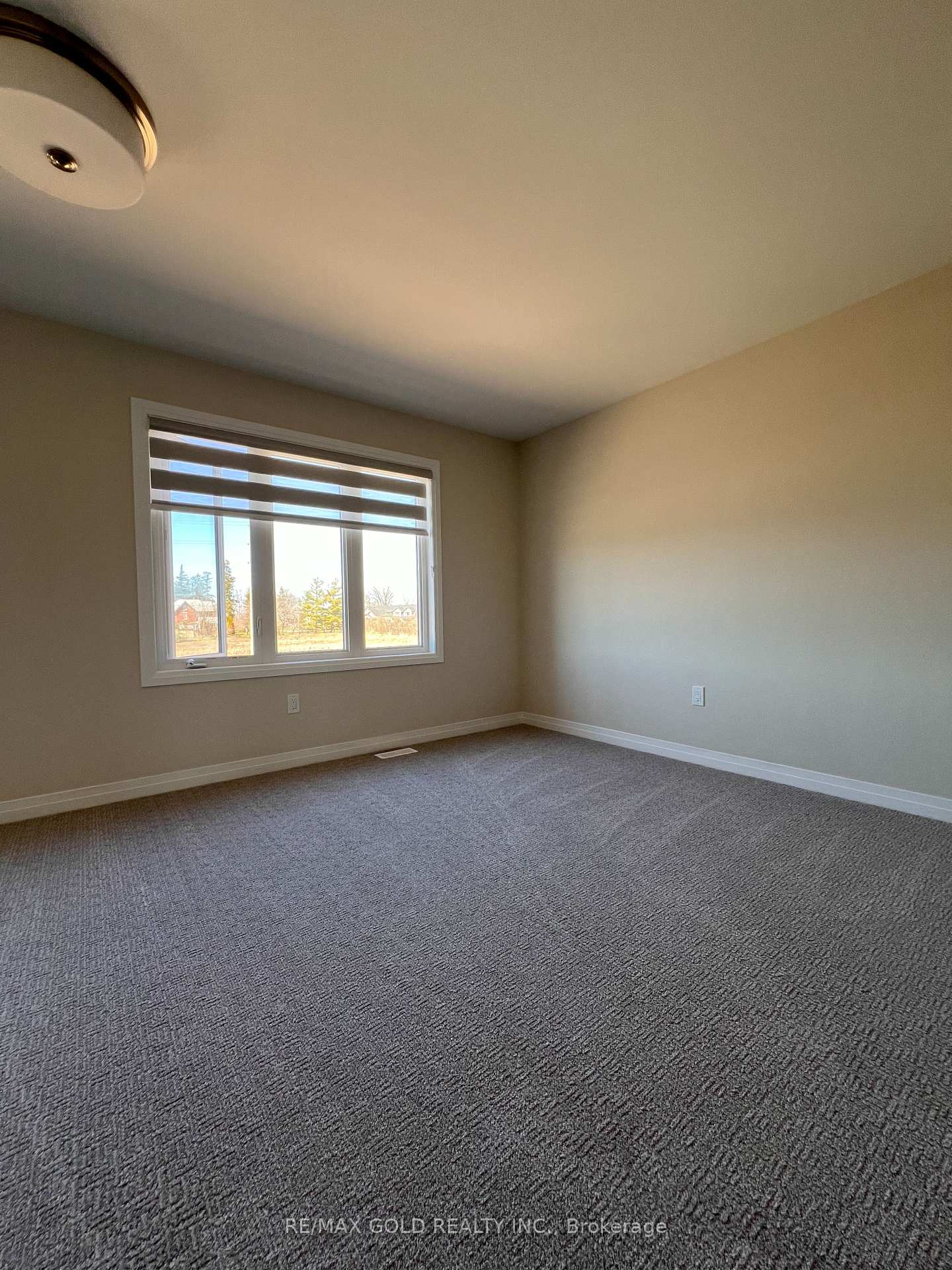 Photo 22 of 31 George Brier Drive W, Brant, Paris — HOMEH
