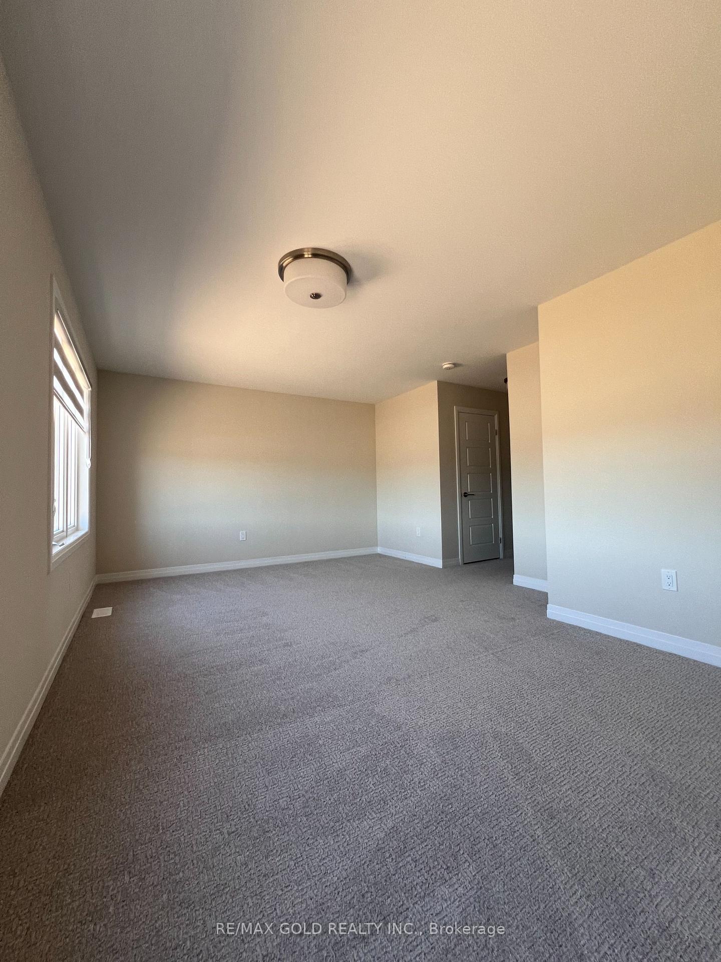 Photo 23 of 31 George Brier Drive W, Brant, Paris — HOMEH