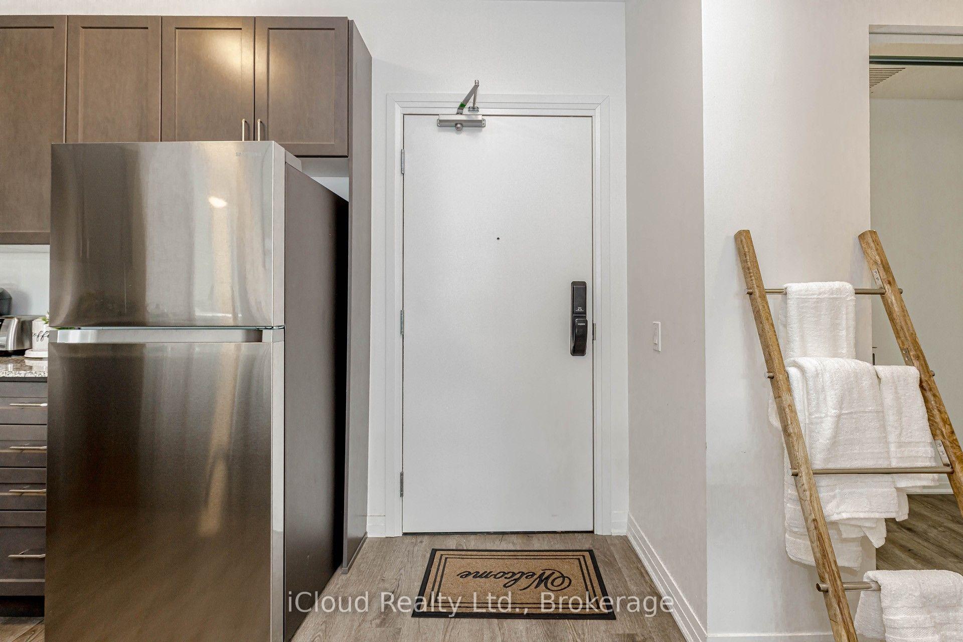 Photo 5 of Unit 504, 95 Dundas Street, Oakville, Glenorchy — HOMEH