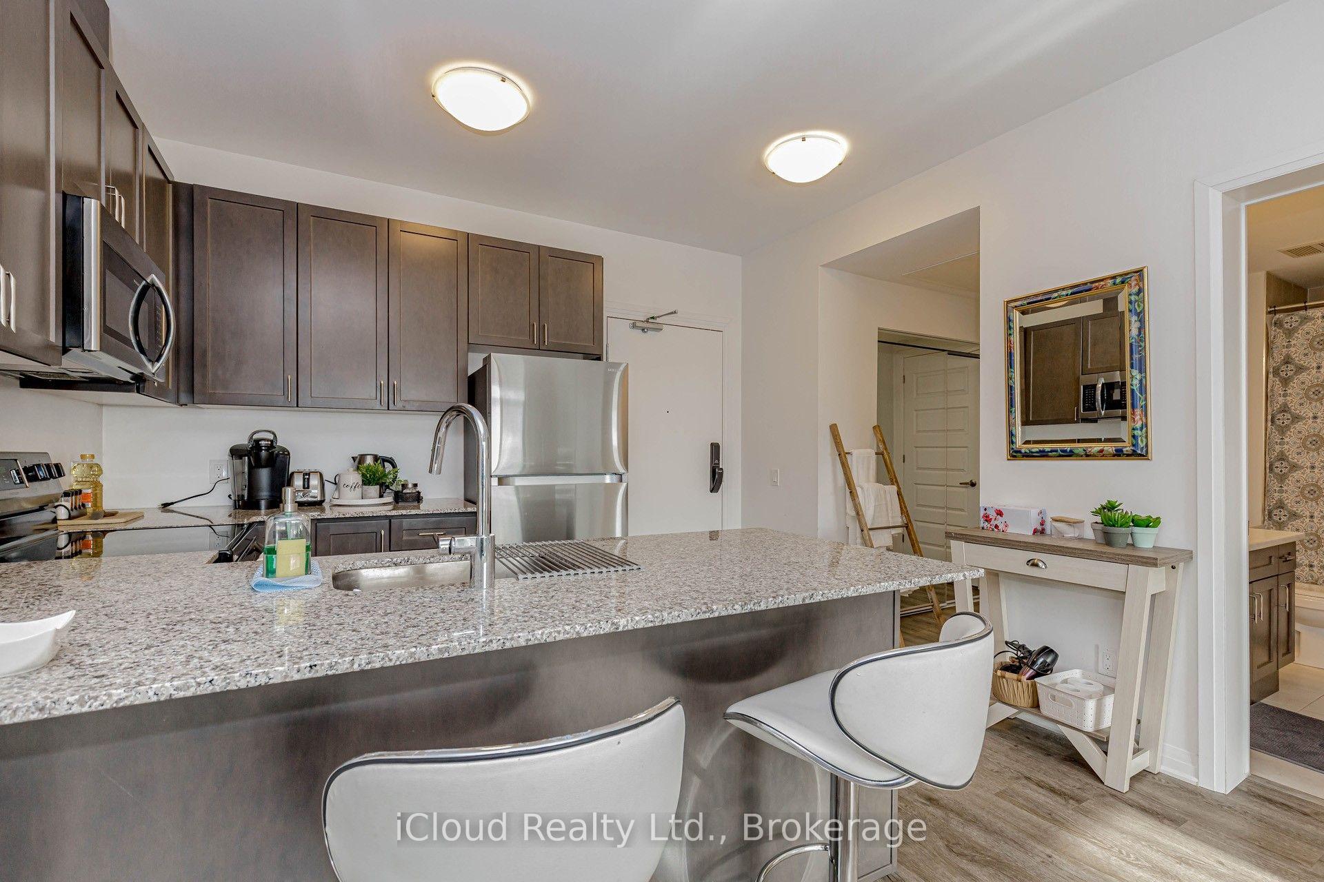 Photo 7 of Unit 504, 95 Dundas Street, Oakville, Glenorchy — HOMEH