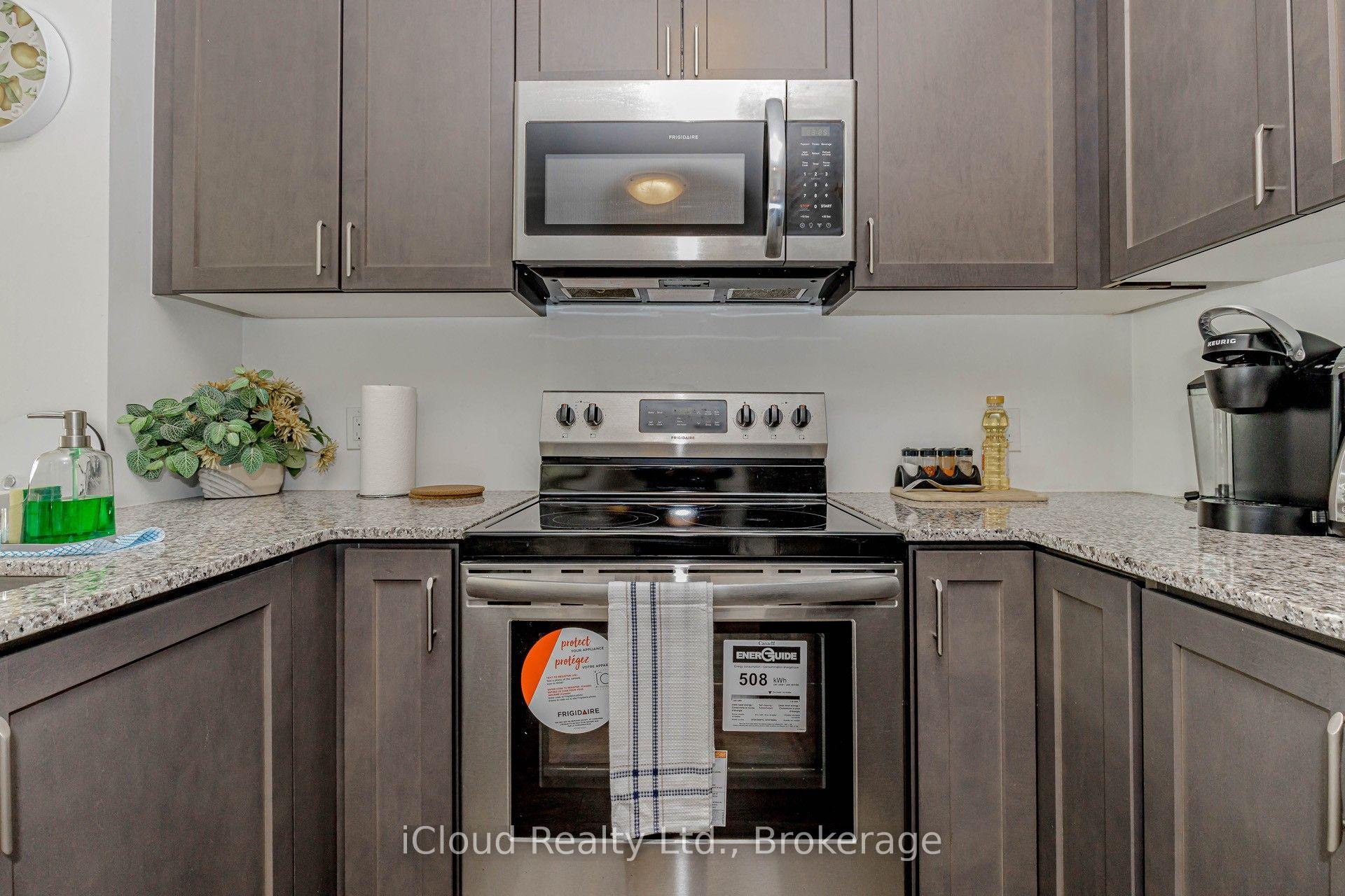 Photo 9 of Unit 504, 95 Dundas Street, Oakville, Glenorchy — HOMEH