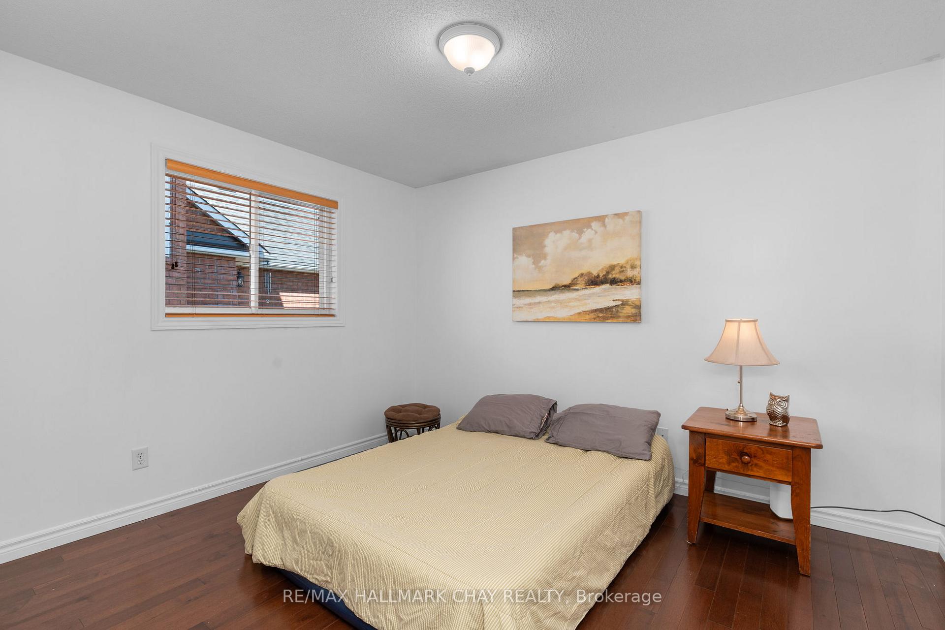 Photo 18 of 63 Masters Drive, Barrie, East Bayfield — HOMEH