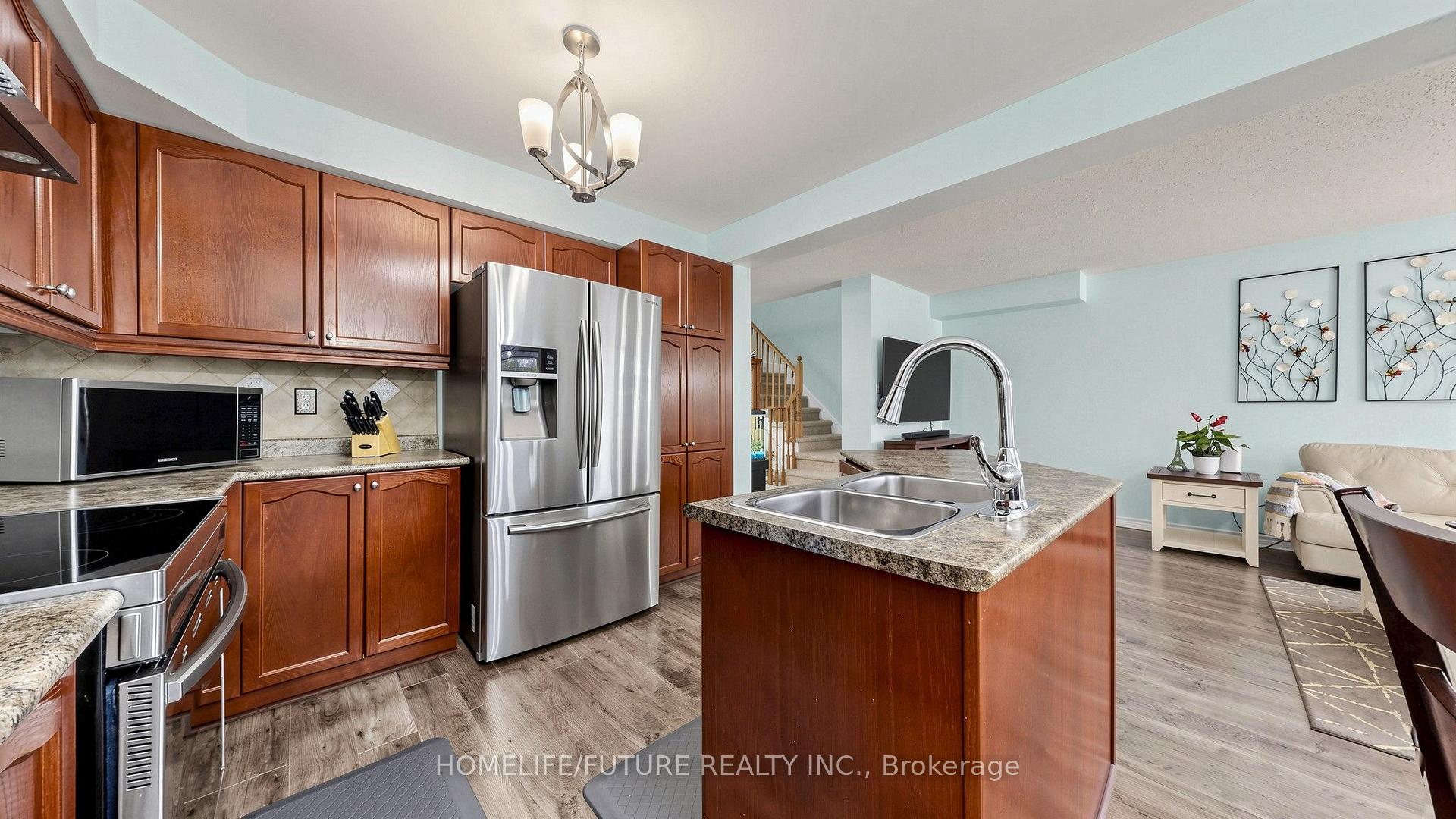 Photo 15 of 126 Argent Street, Clarington, Bowmanville — HOMEH