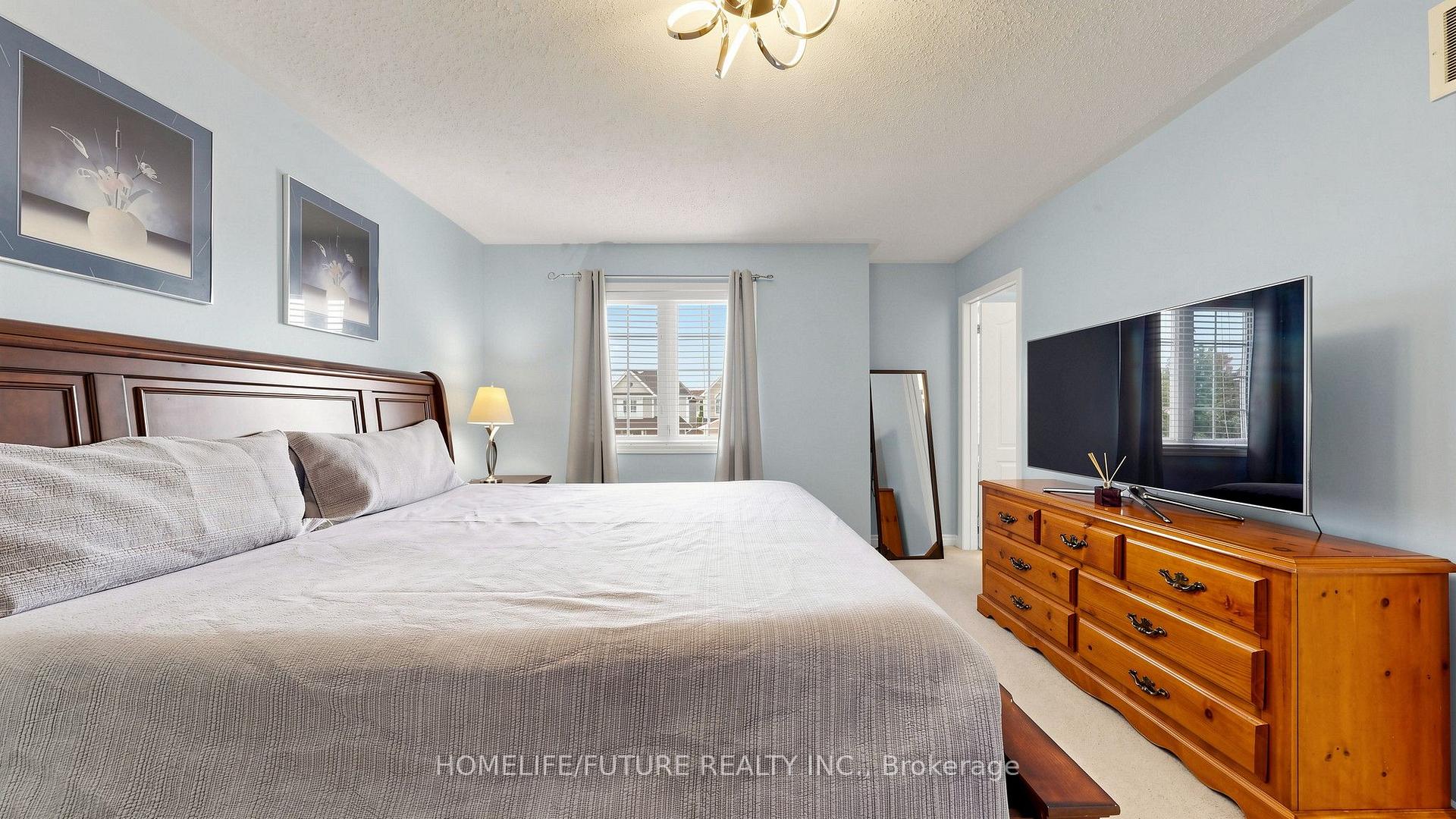 Photo 24 of 126 Argent Street, Clarington, Bowmanville — HOMEH