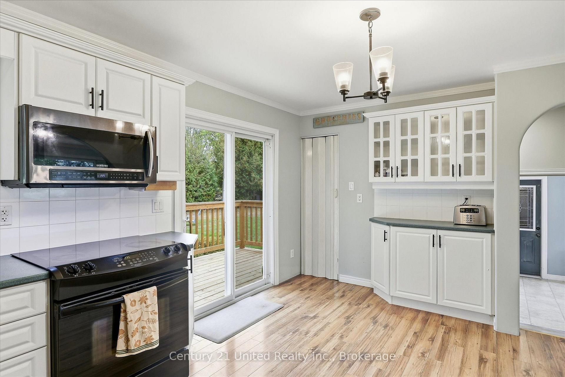 Photo 11 of 1502 Eleventh Line, Selwyn — HOMEH