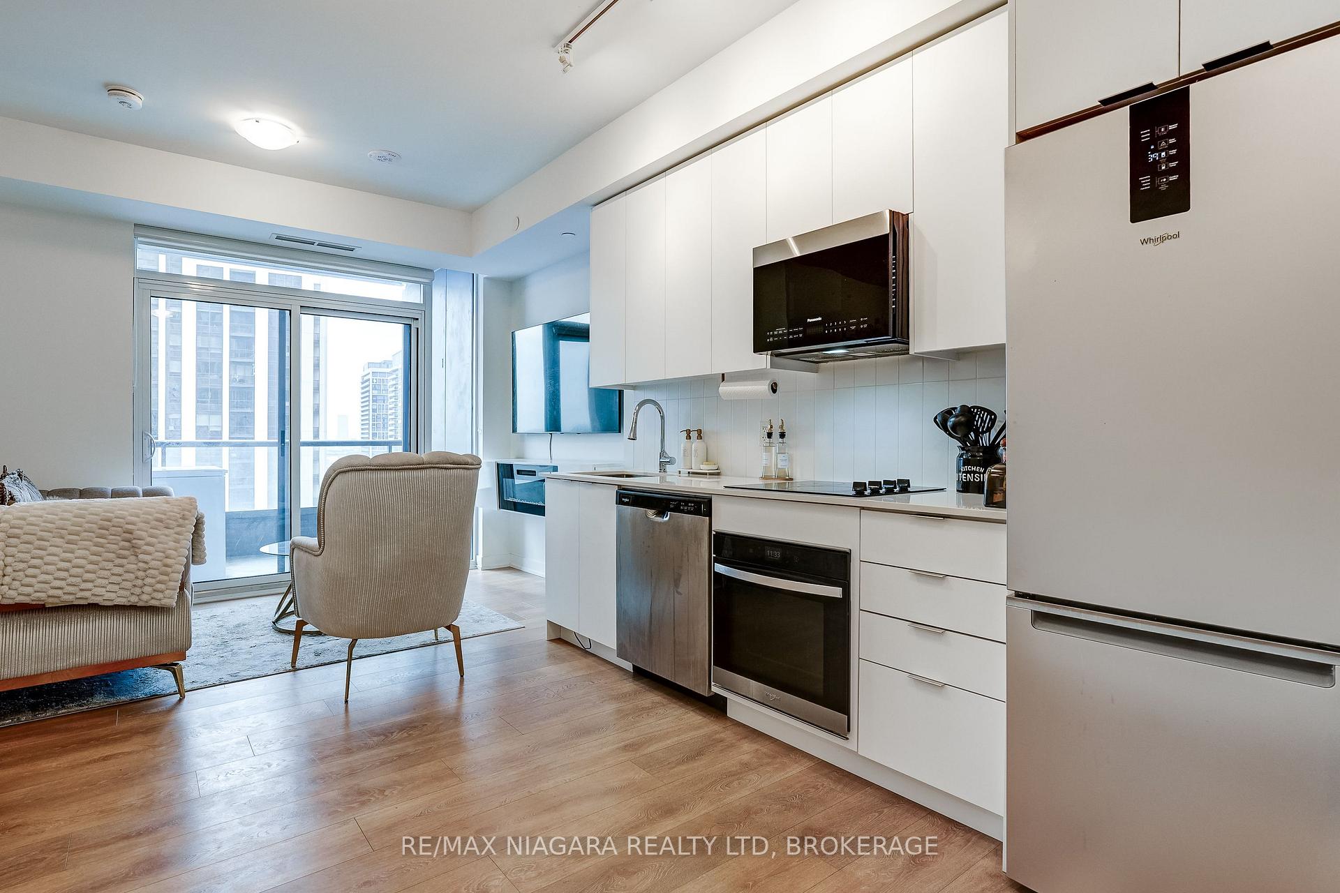 Photo 9 of Unit 1419, 10 Abeja Street, Vaughan, Concord — HOMEH