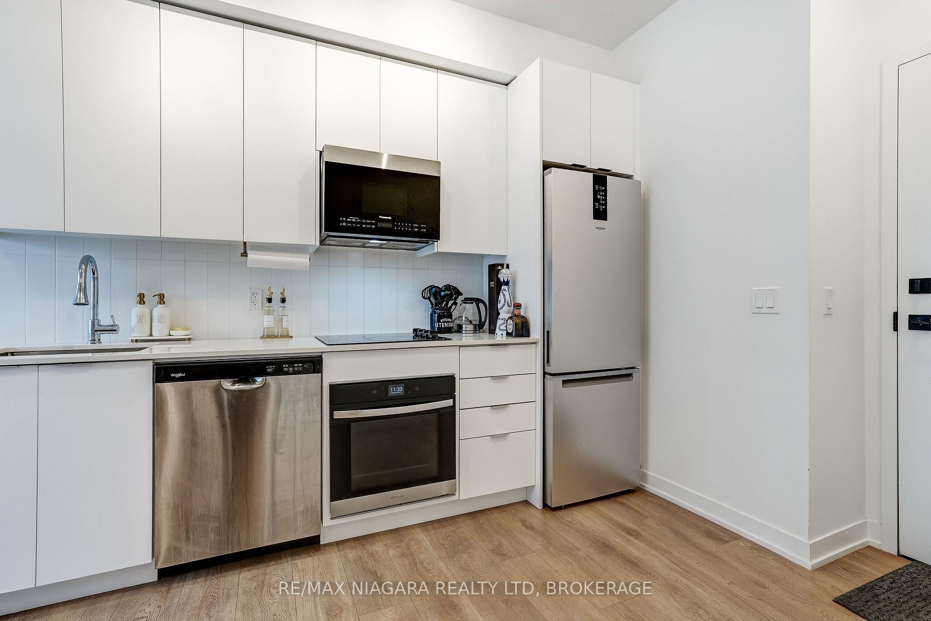 Photo 10 of Unit 1419, 10 Abeja Street, Vaughan, Concord — HOMEH