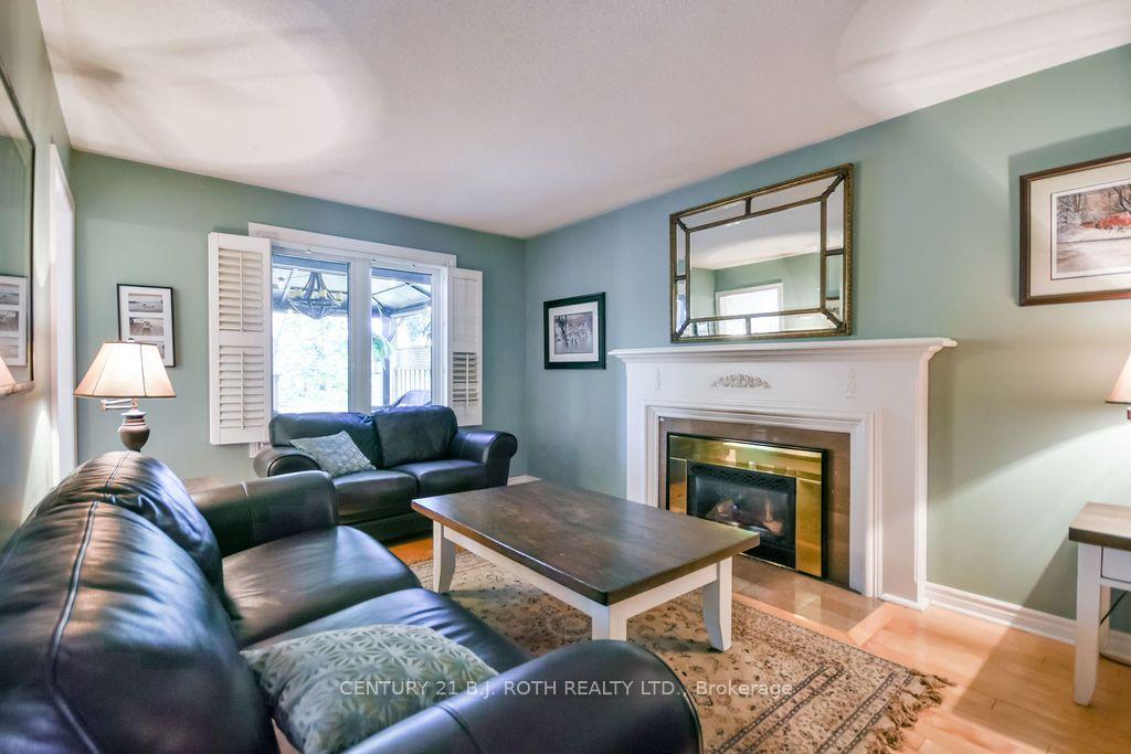 Photo 15 of 24 Grand Forest Drive, Barrie, Bayshore — HOMEH