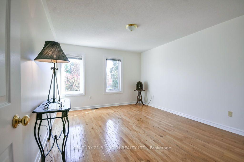 Photo 30 of 24 Grand Forest Drive, Barrie, Bayshore — HOMEH