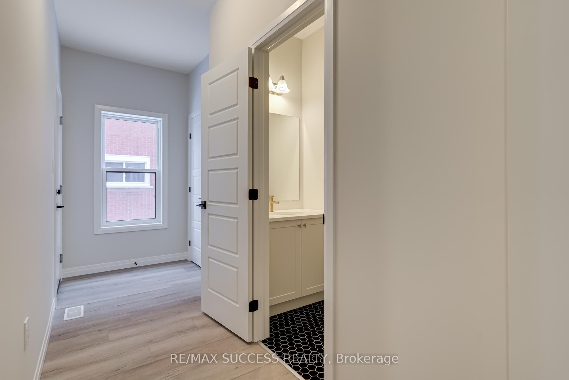 Photo 18 of 147 Siebert Avenue, Kitchener, Vanier - Kitchener — HOMEH