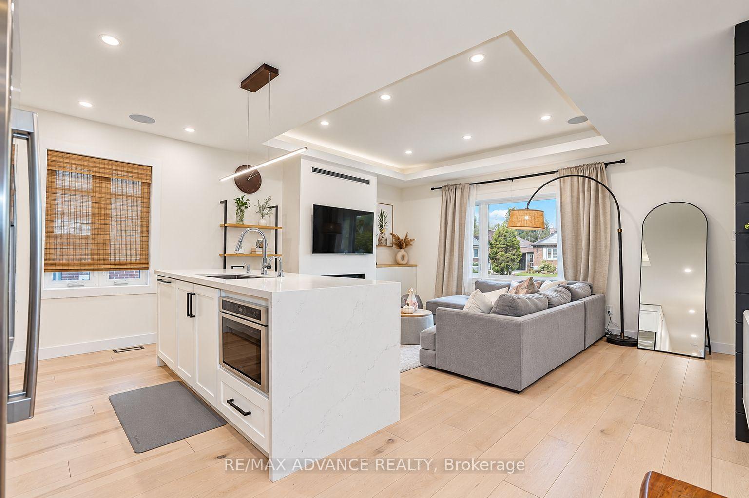 Photo 12 of 39 Janet Boulevard, Scarborough, Wexford-Maryvale — HOMEH