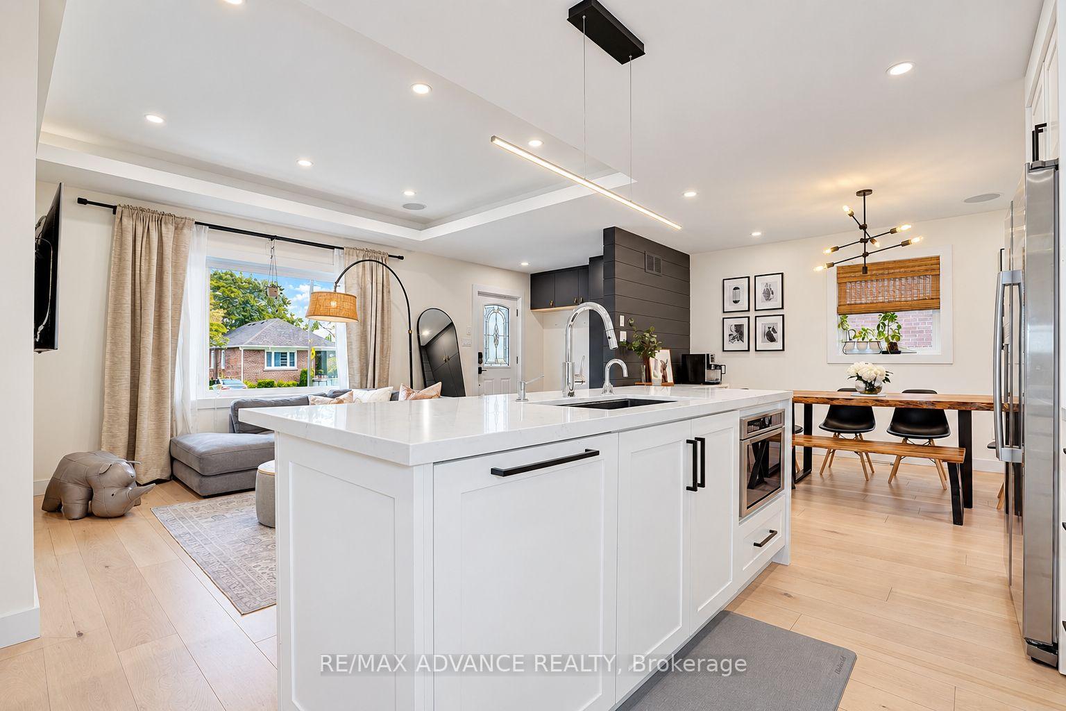 Photo 14 of 39 Janet Boulevard, Scarborough, Wexford-Maryvale — HOMEH