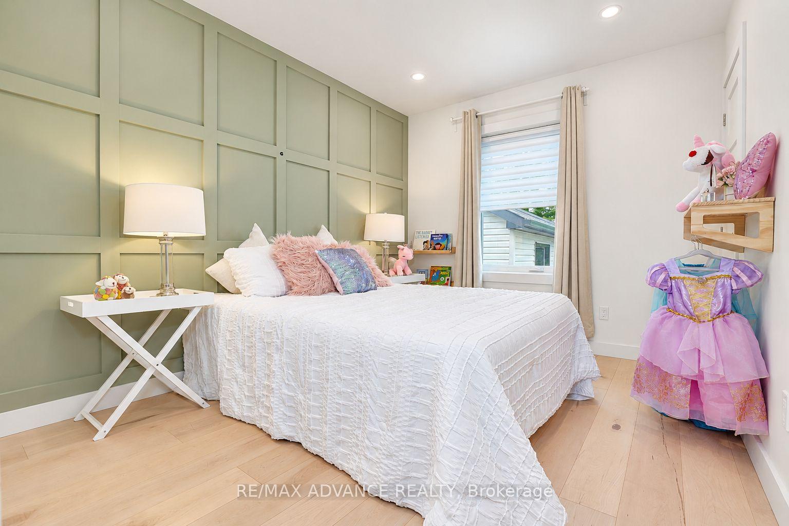 Photo 28 of 39 Janet Boulevard, Scarborough, Wexford-Maryvale — HOMEH