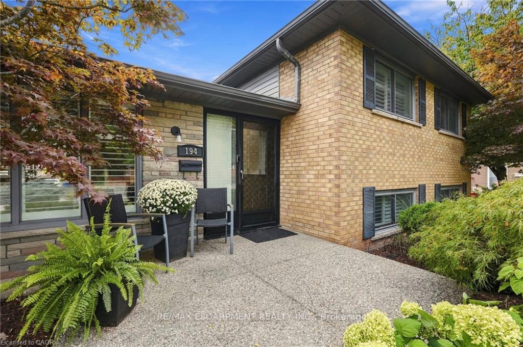 Photo 2 of 194 Foxbar Road, Burlington, Appleby — HOMEH