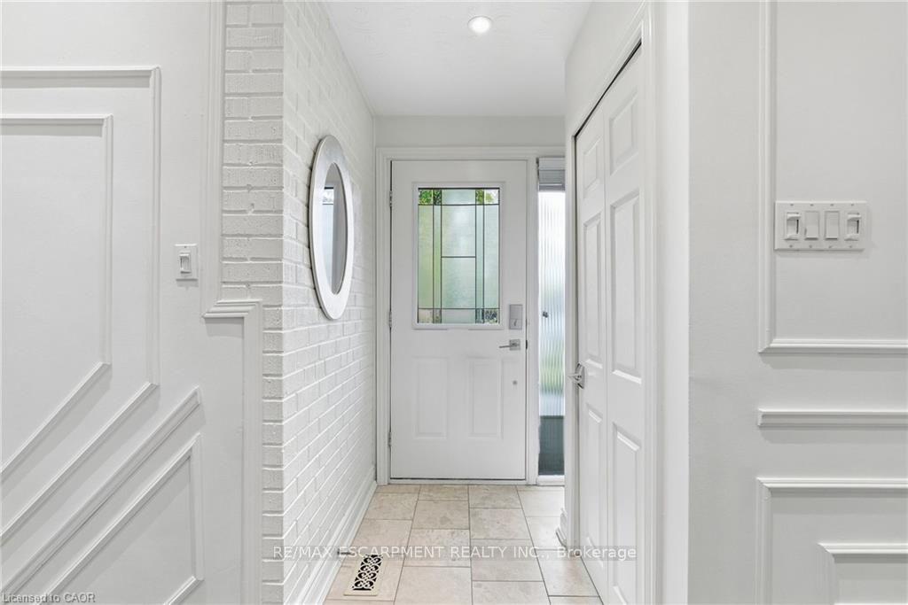 Photo 4 of 194 Foxbar Road, Burlington, Appleby — HOMEH