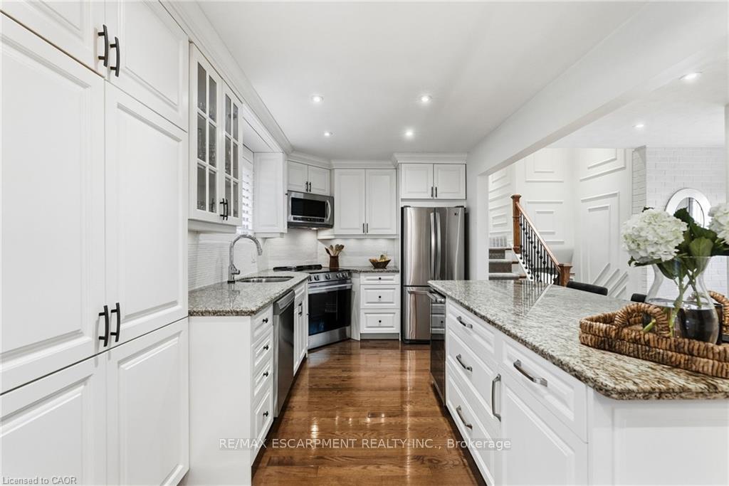 Photo 8 of 194 Foxbar Road, Burlington, Appleby — HOMEH