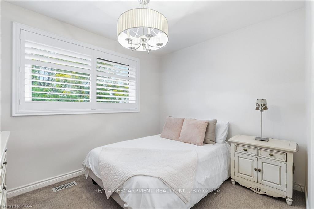 Photo 15 of 194 Foxbar Road, Burlington, Appleby — HOMEH