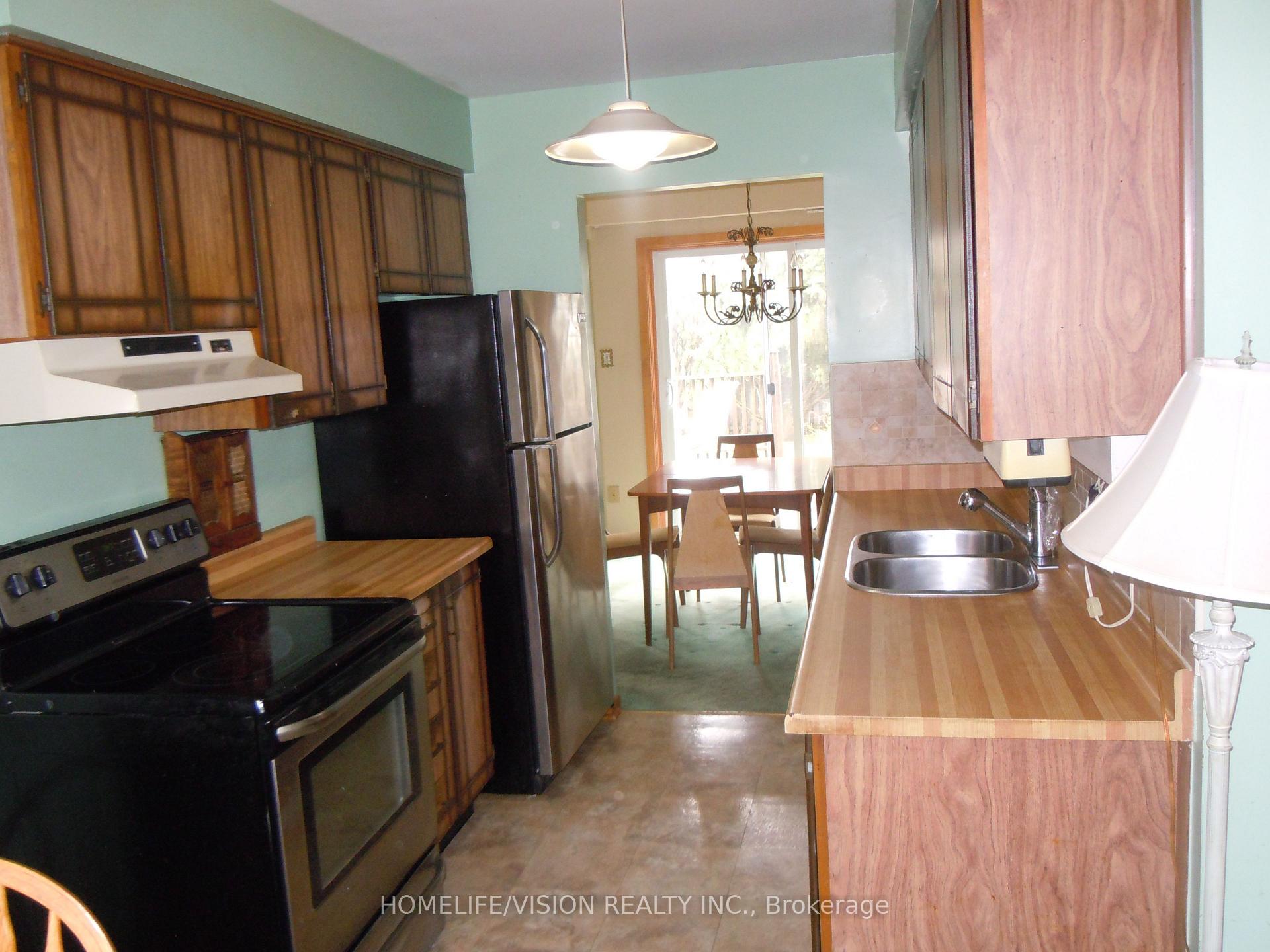 Photo 2 of 76 Crayford Drive, Scarborough, Steeles — HOMEH