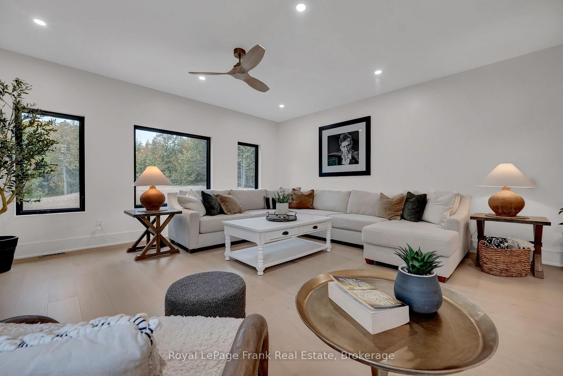 Photo 12 of 663 Ford Crescent, Cavan Monaghan, Cavan Twp — HOMEH